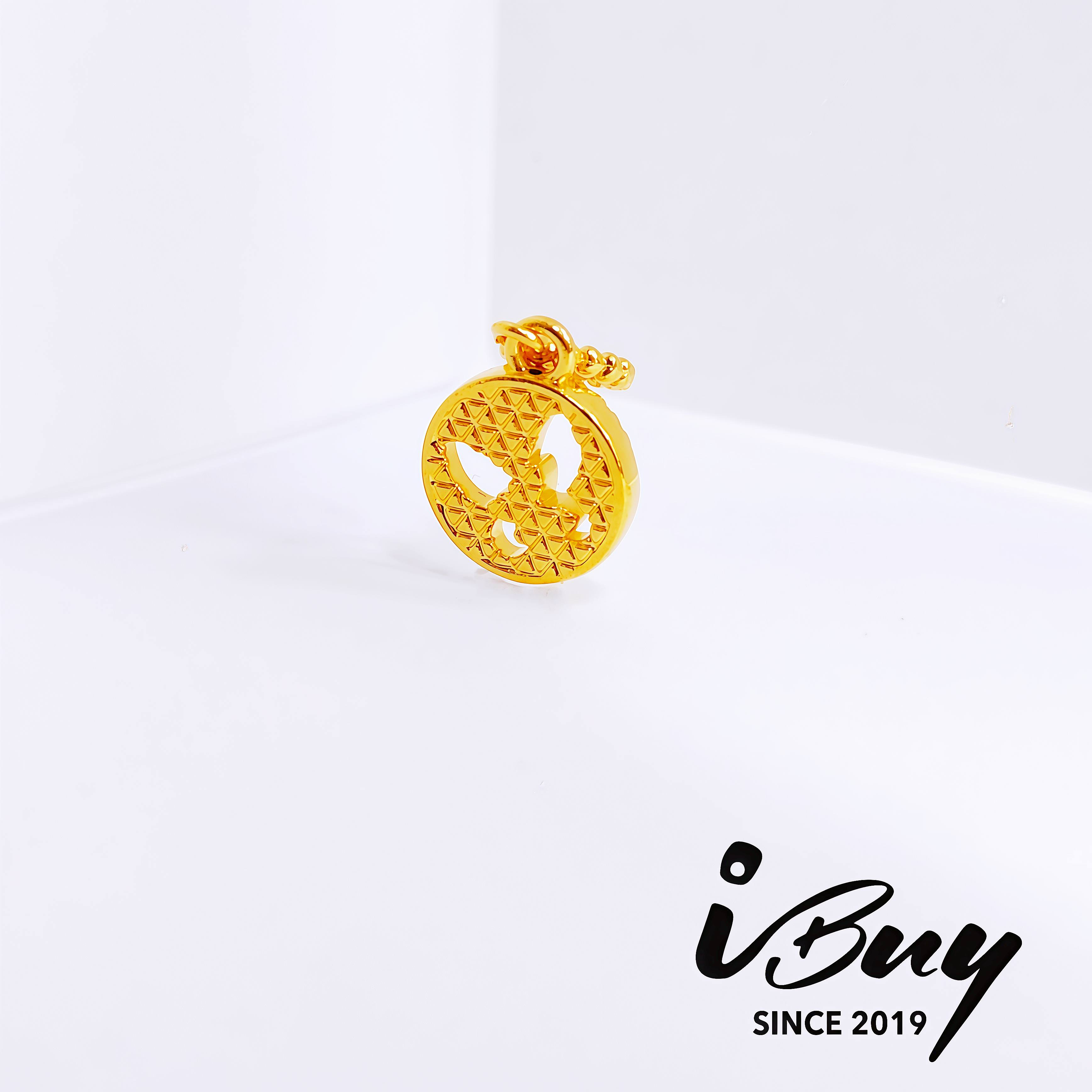 916 HARD GOLD DIAMOND-CUT DOUBLE LAYER BUTTERFLY ROUND CHARM 916 硬金 菱格纹圆形蝶中蝶串咀