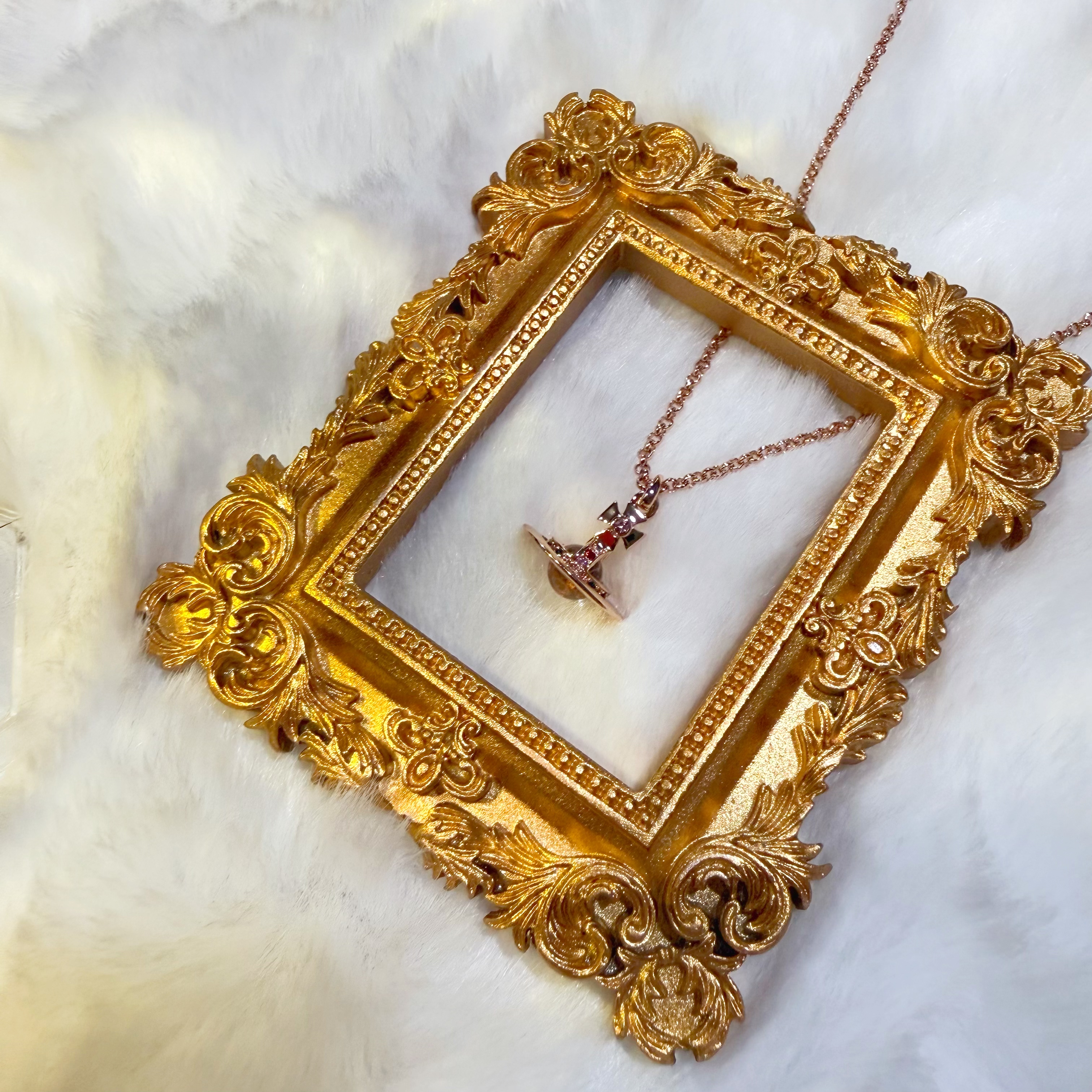 Vivienne Westwood mini 3d necklace RG