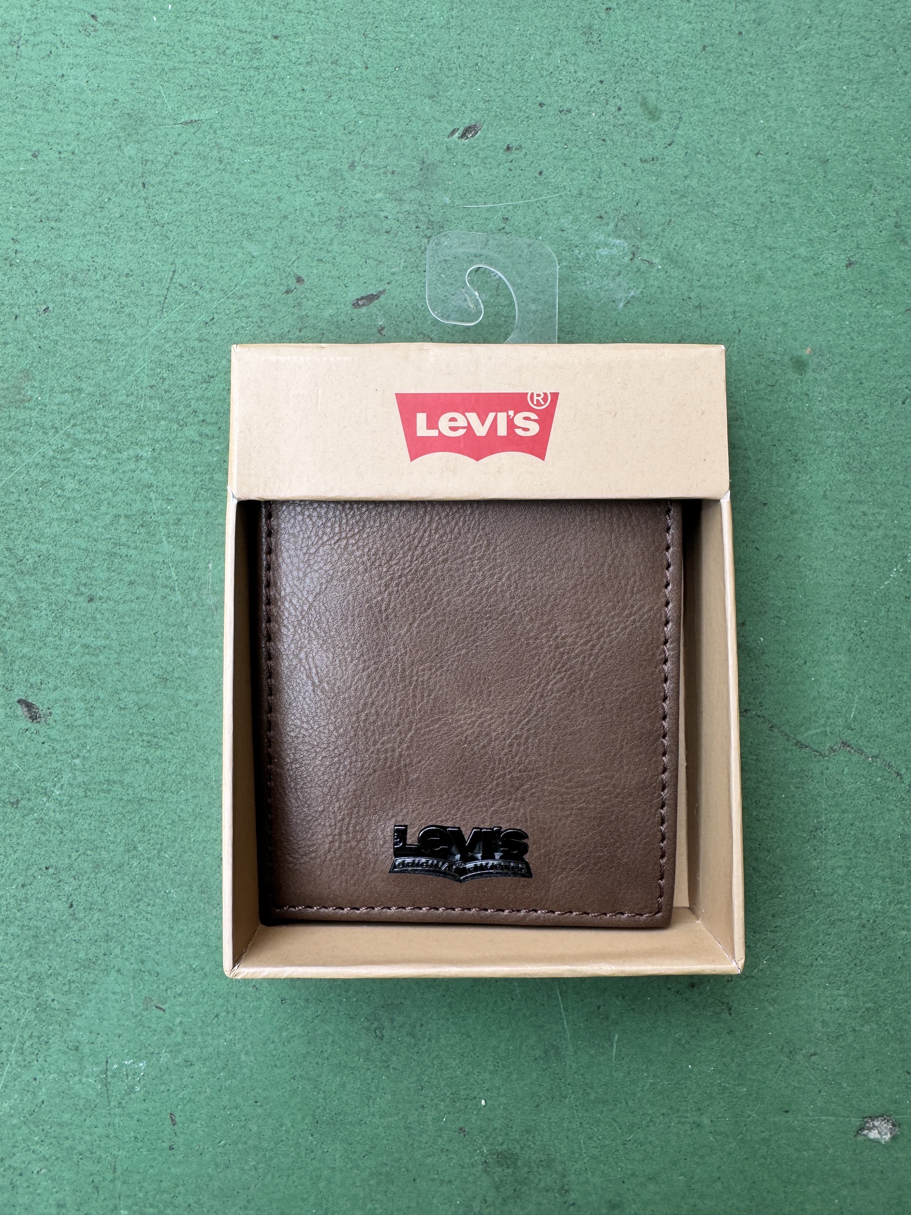 Levi’s啡色皮銀包 (香港現貨)