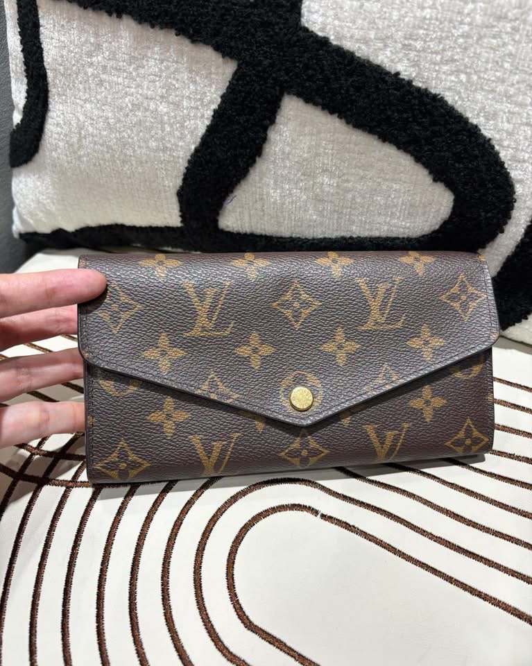 Lv Long wallet Monogram 100%Authentic,95%new✅box 