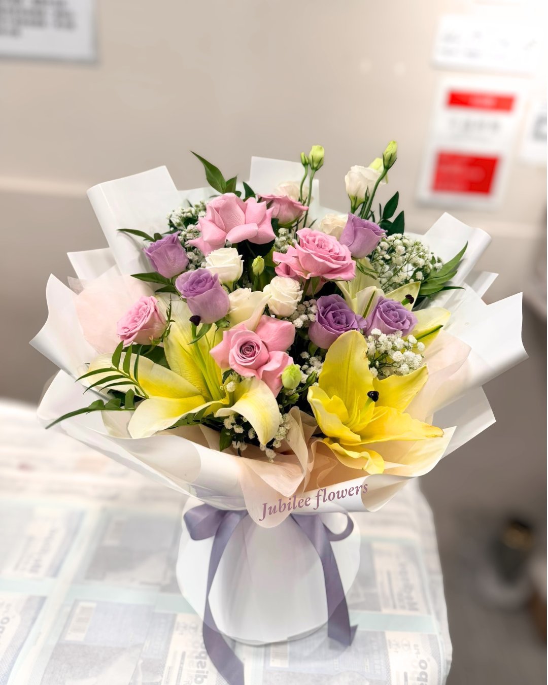 黃百合 · 玫瑰混搭花束