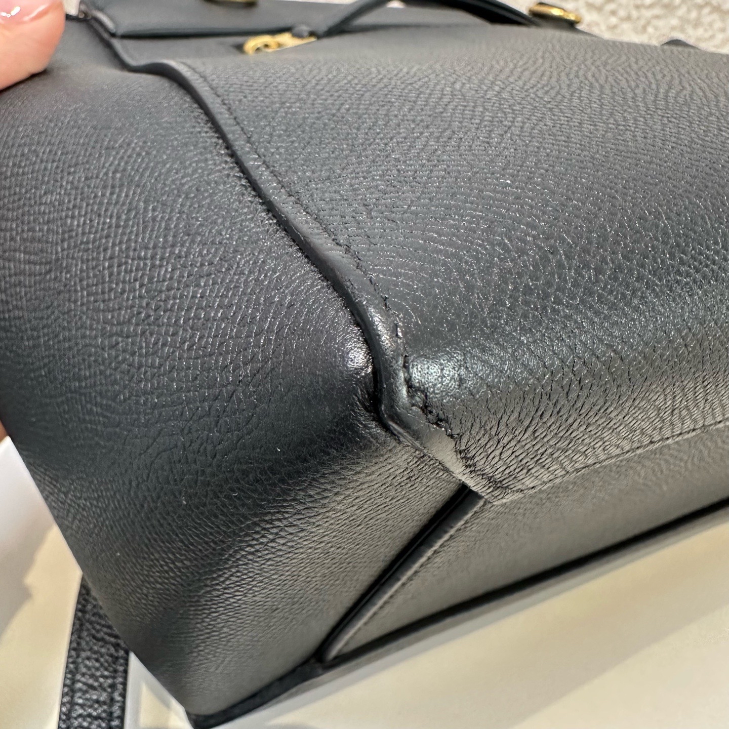 【預訂貨品】Celine Micro 黑色牛皮鯰魚包