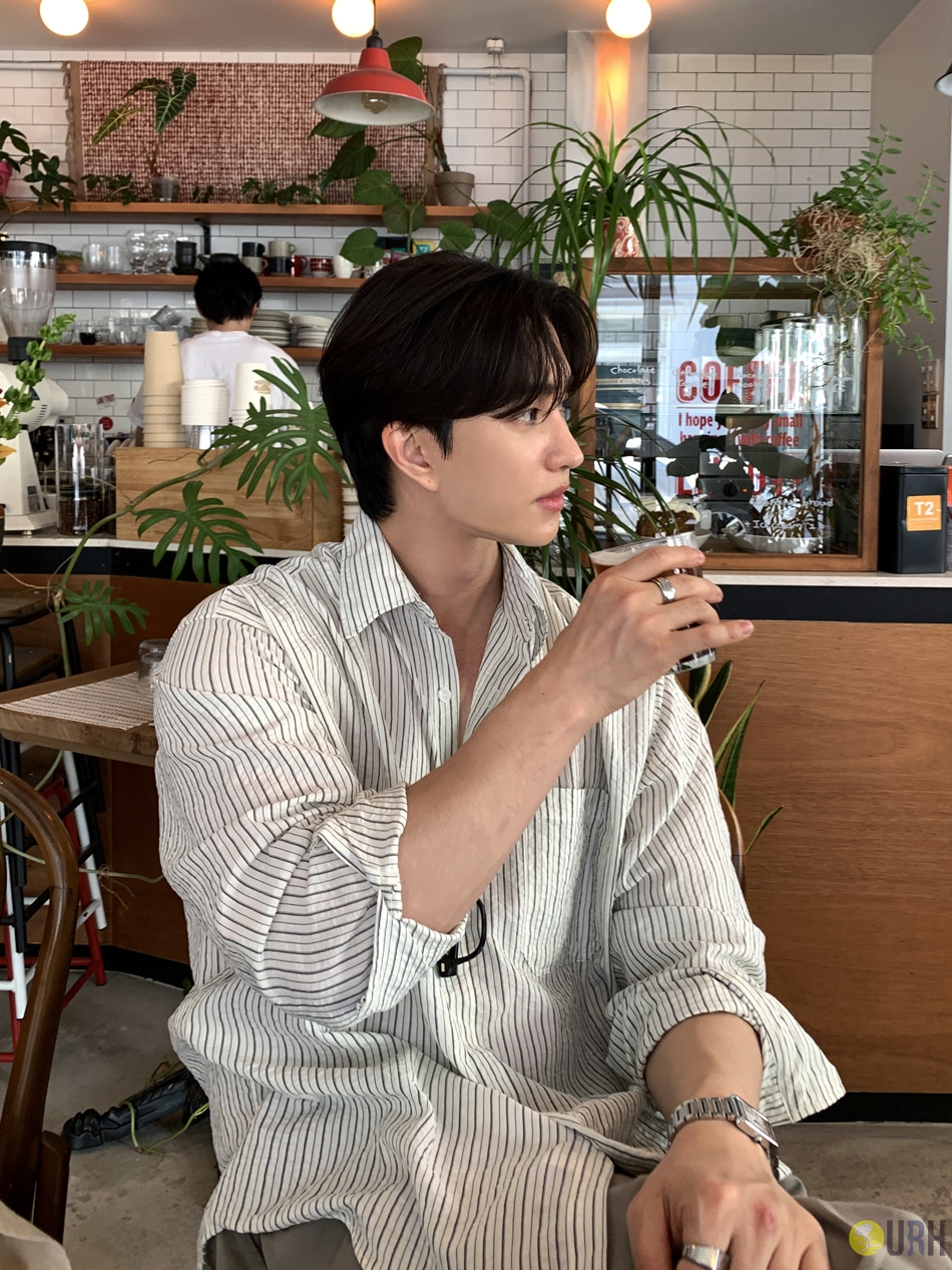 【100%保證韓國直送】自然廓形細條紋泡泡紗純棉寬鬆襯衫 👕 [4 color] RL114844