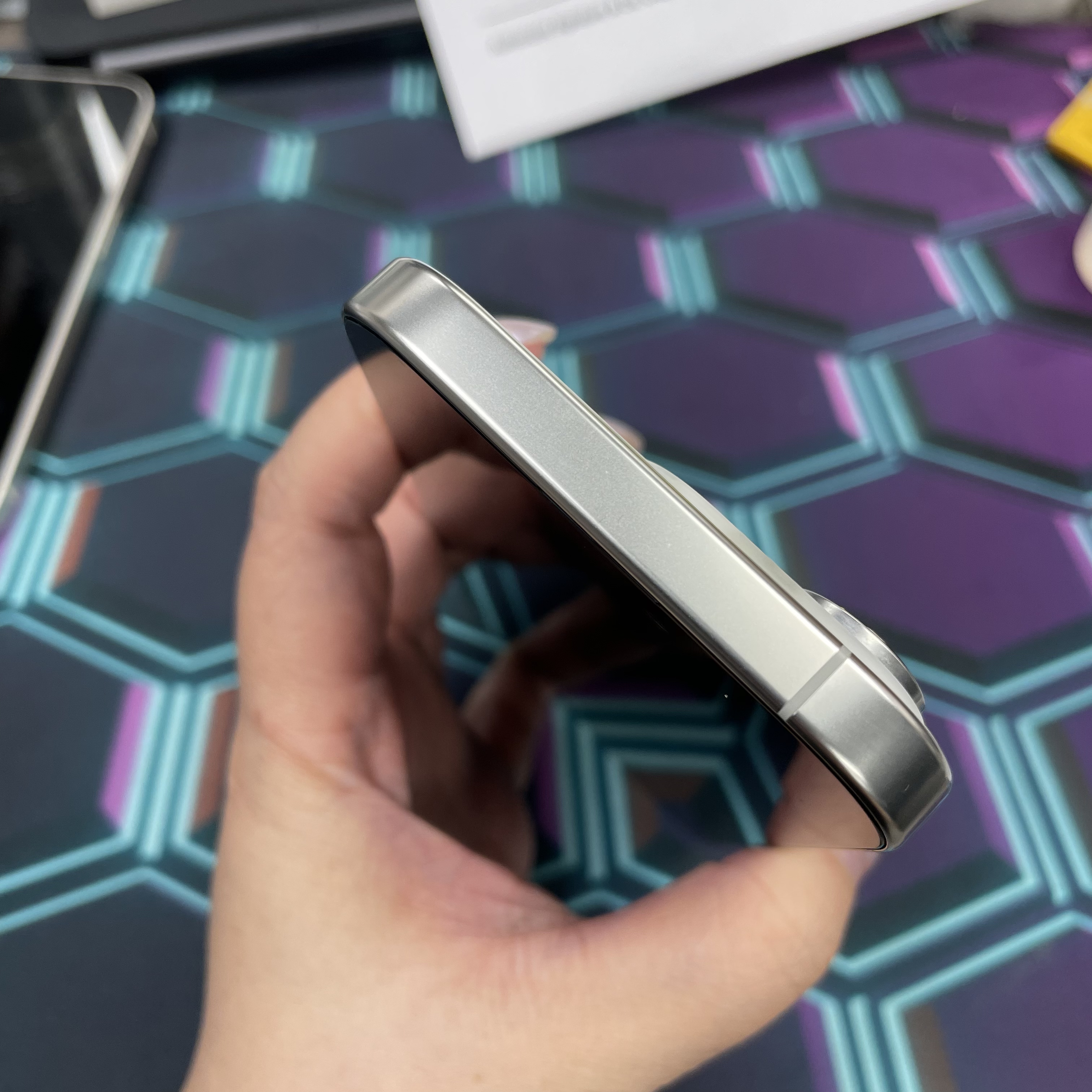 *6984 16 Pro 完美機 512GB 電88 白色 white