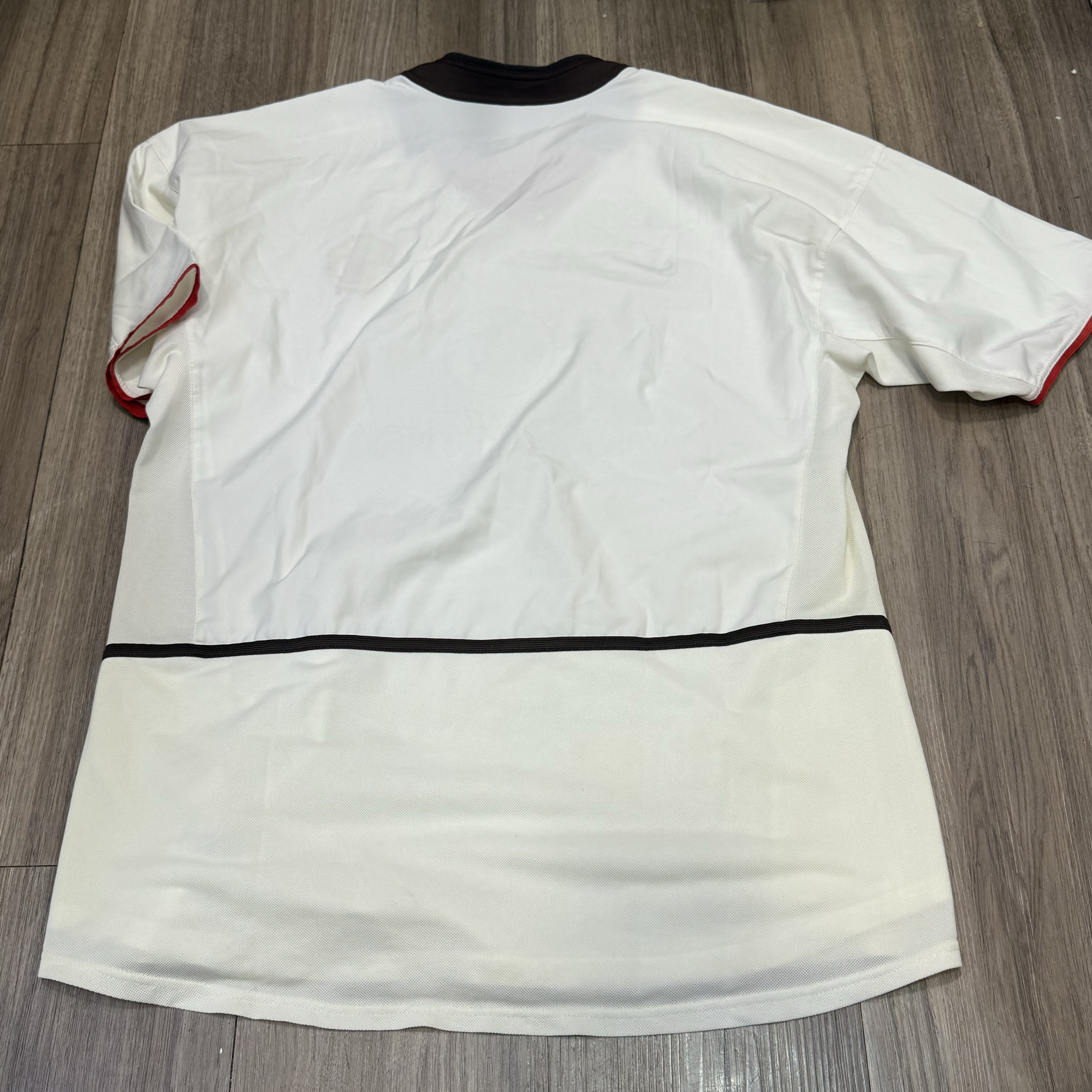 Manchester United 02/03 away shirt