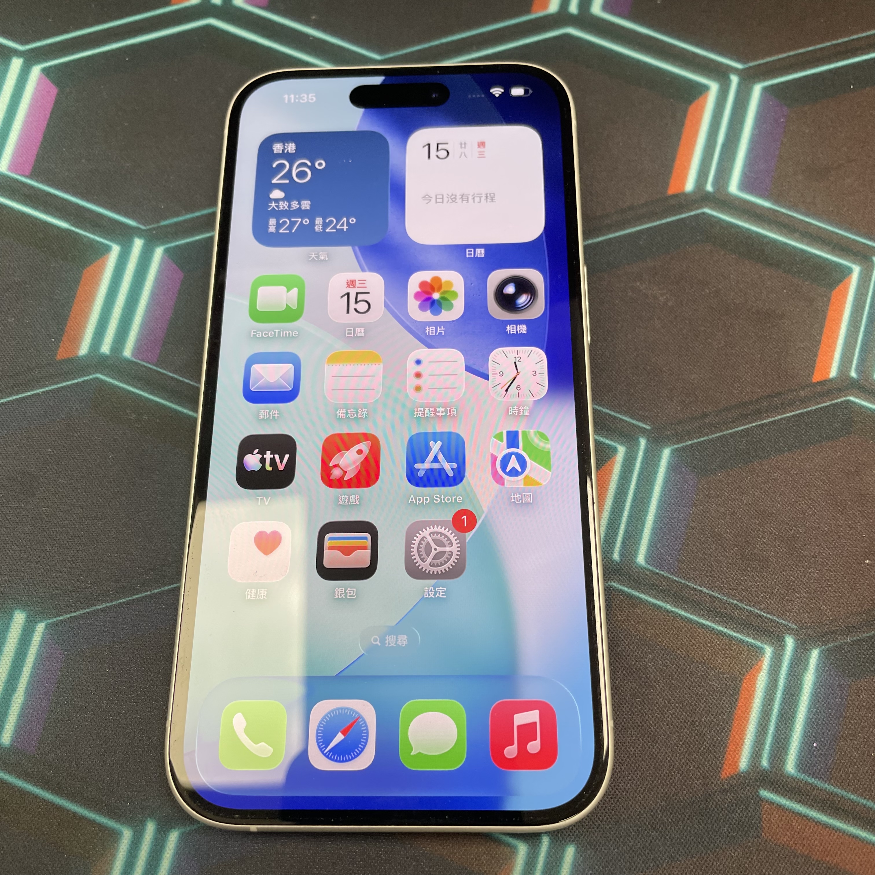 *6331 16 勁靚機 128GB 電85 白色 white