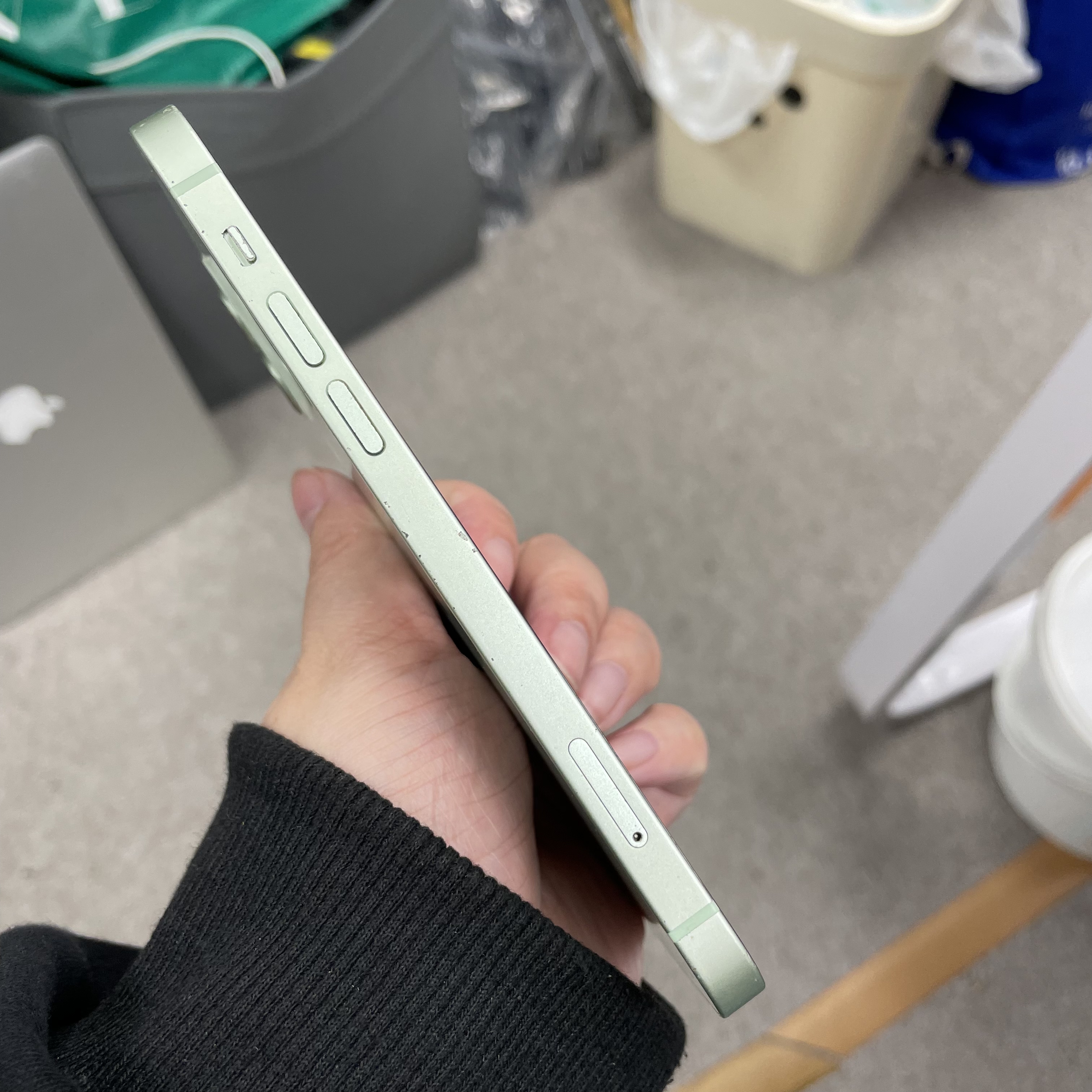 *6007 12 靚機 128GB 電79 綠色 green