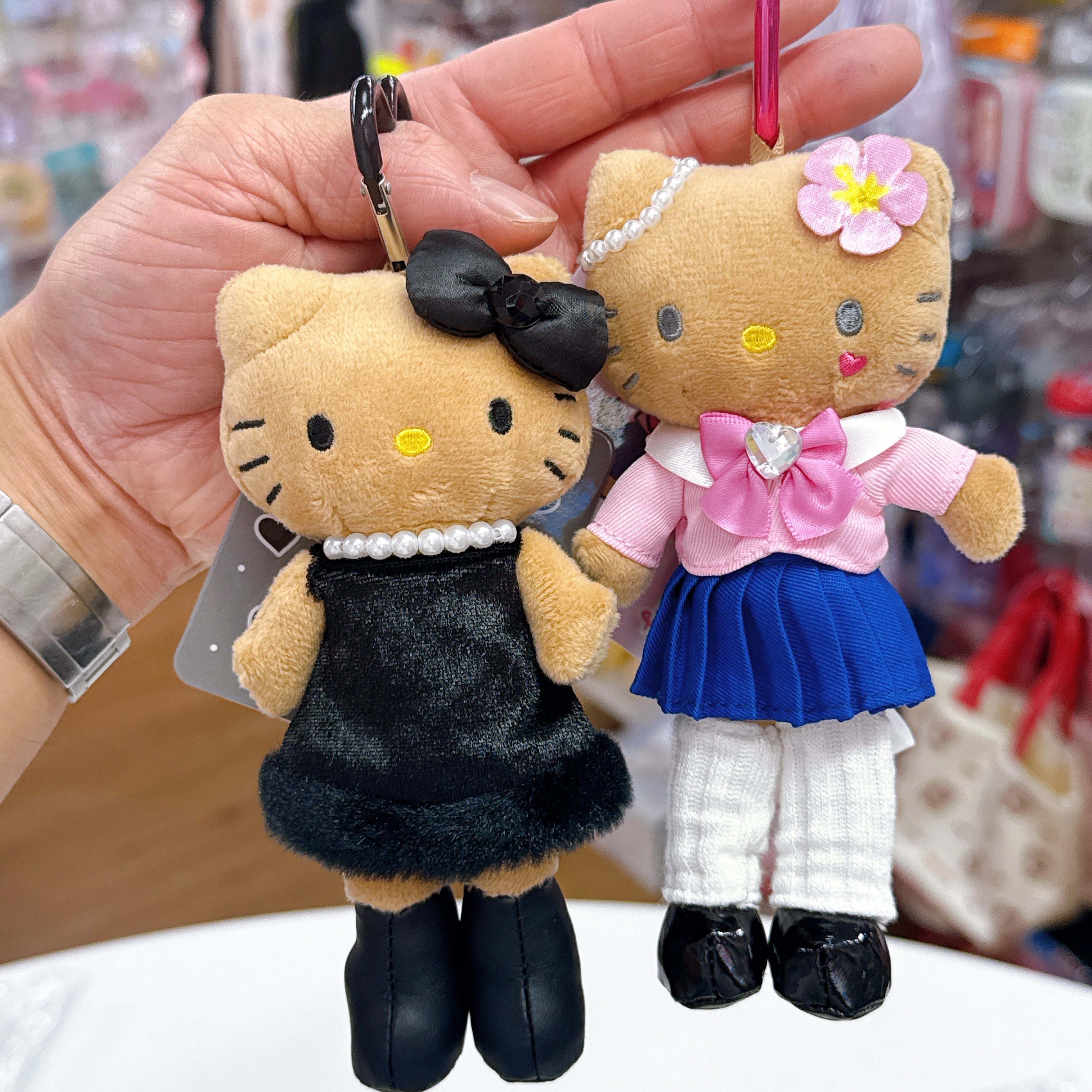 絕版 日本版黑皮長腿Hello Kitty初代公仔掛飾