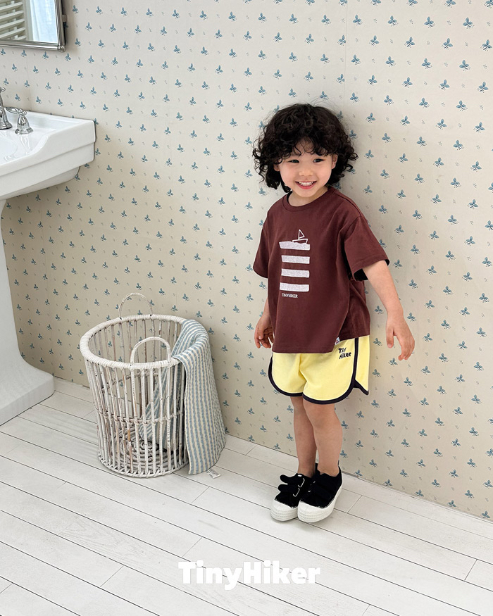 🇰🇷Tiny Hiker tee