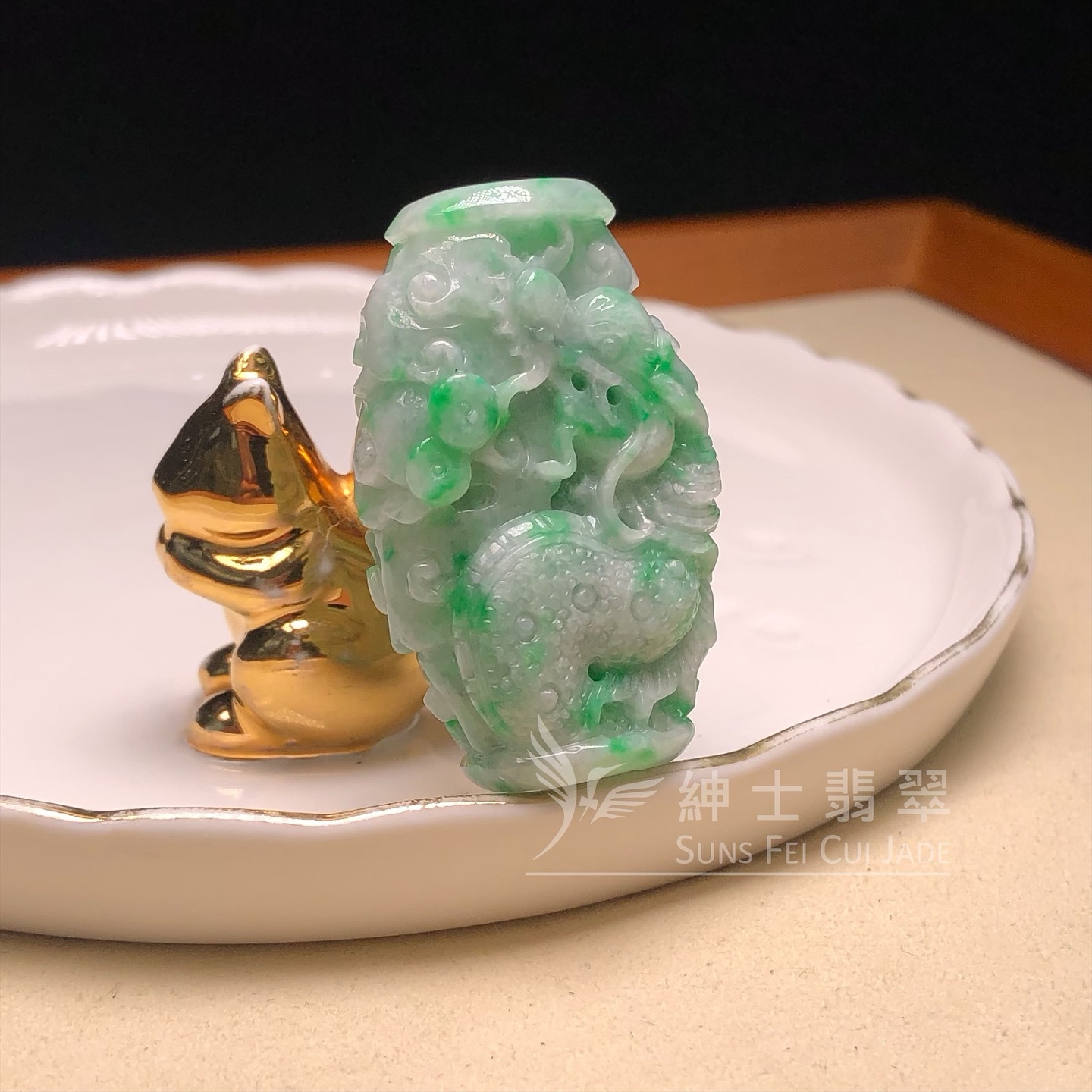 立體桶形龍吊墜