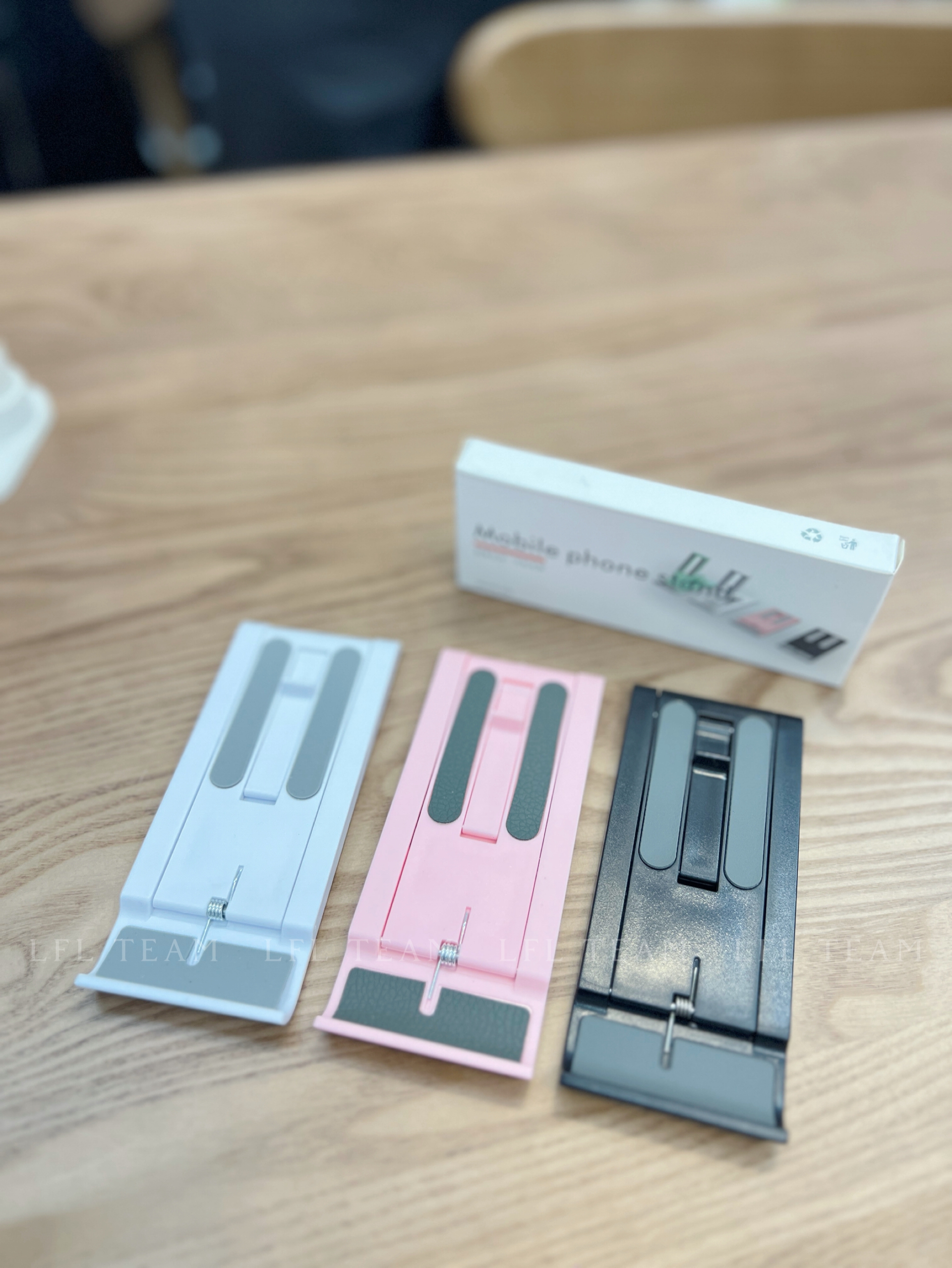 P887 便携手机支架(3个一组-颜色随机)