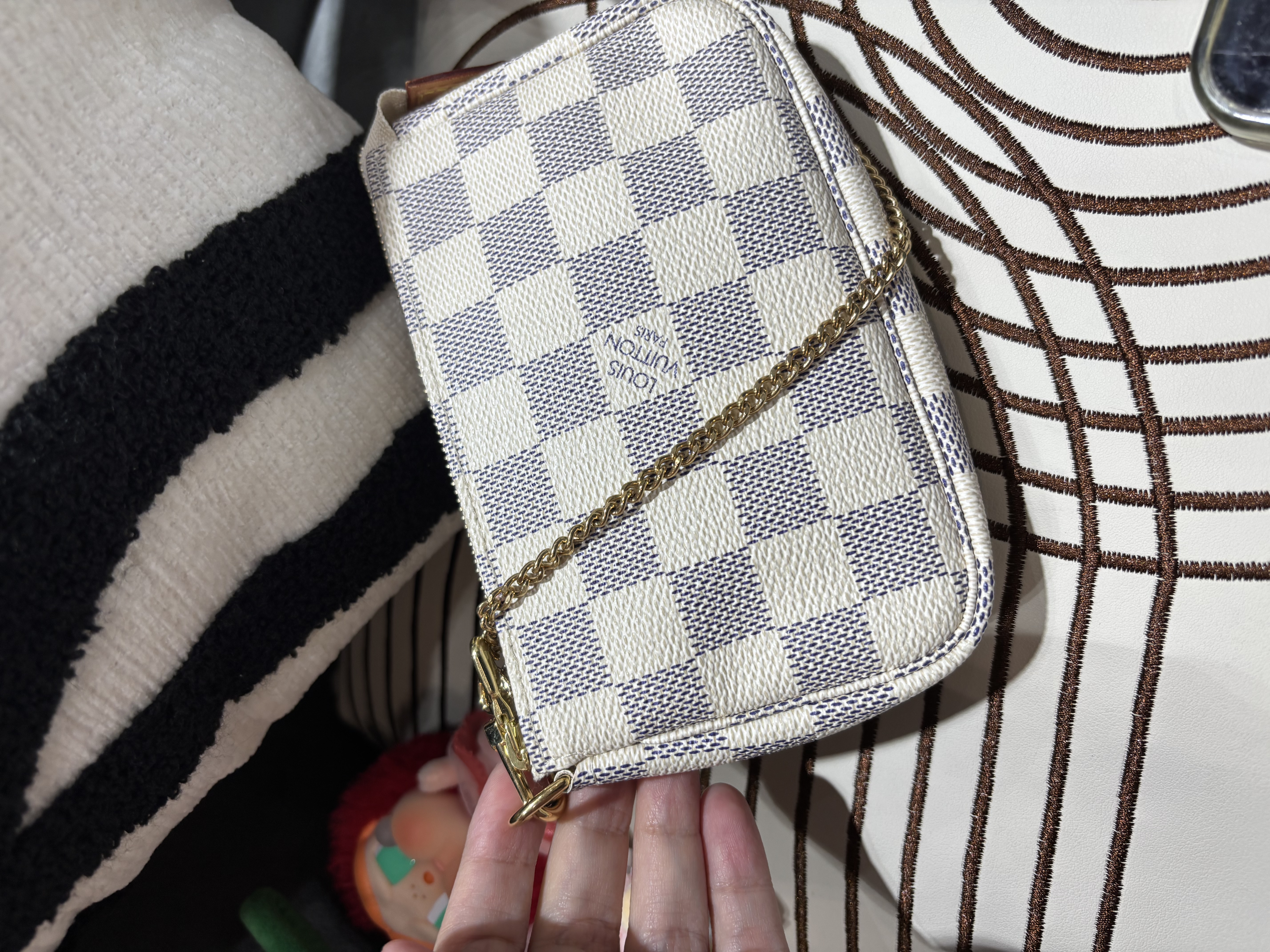 Lv mini pochette