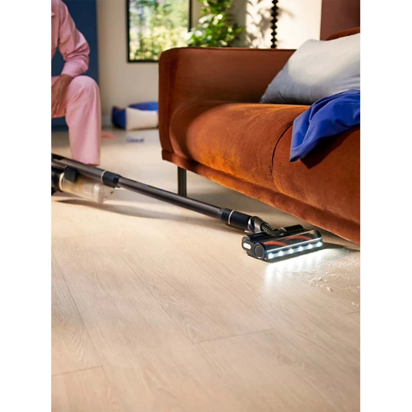 Philips Stick Vacuum (0.6 Liter) 4-in-1 Cordless Vacuum XC7055/01