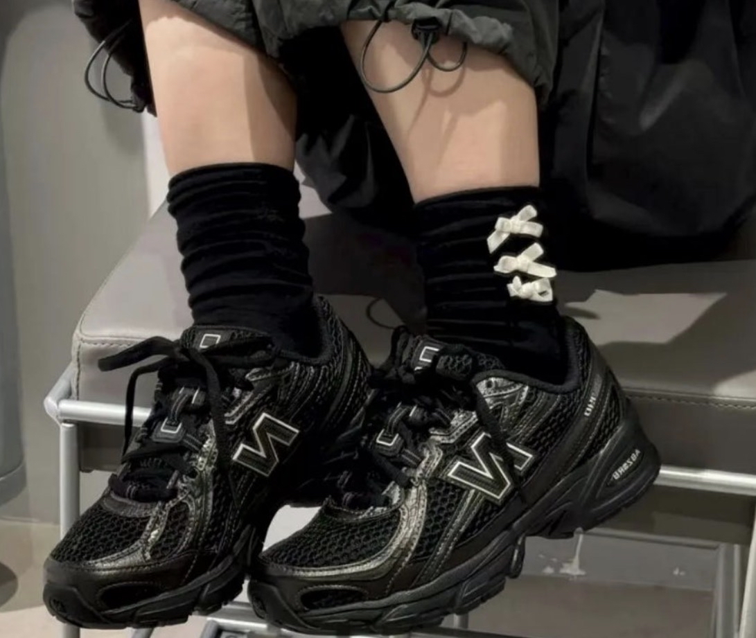 NEW BALANCE U740 Black  (預購商品）