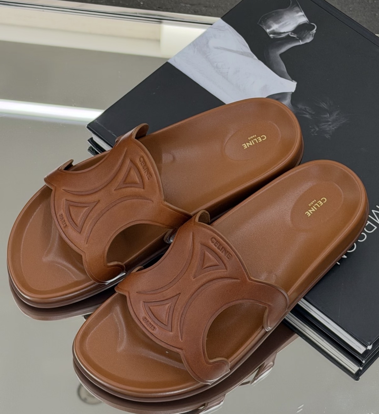 限時精選折扣✨訂貨📮Celine Triomphe 涼鞋  Size 36/37/38/39/40
