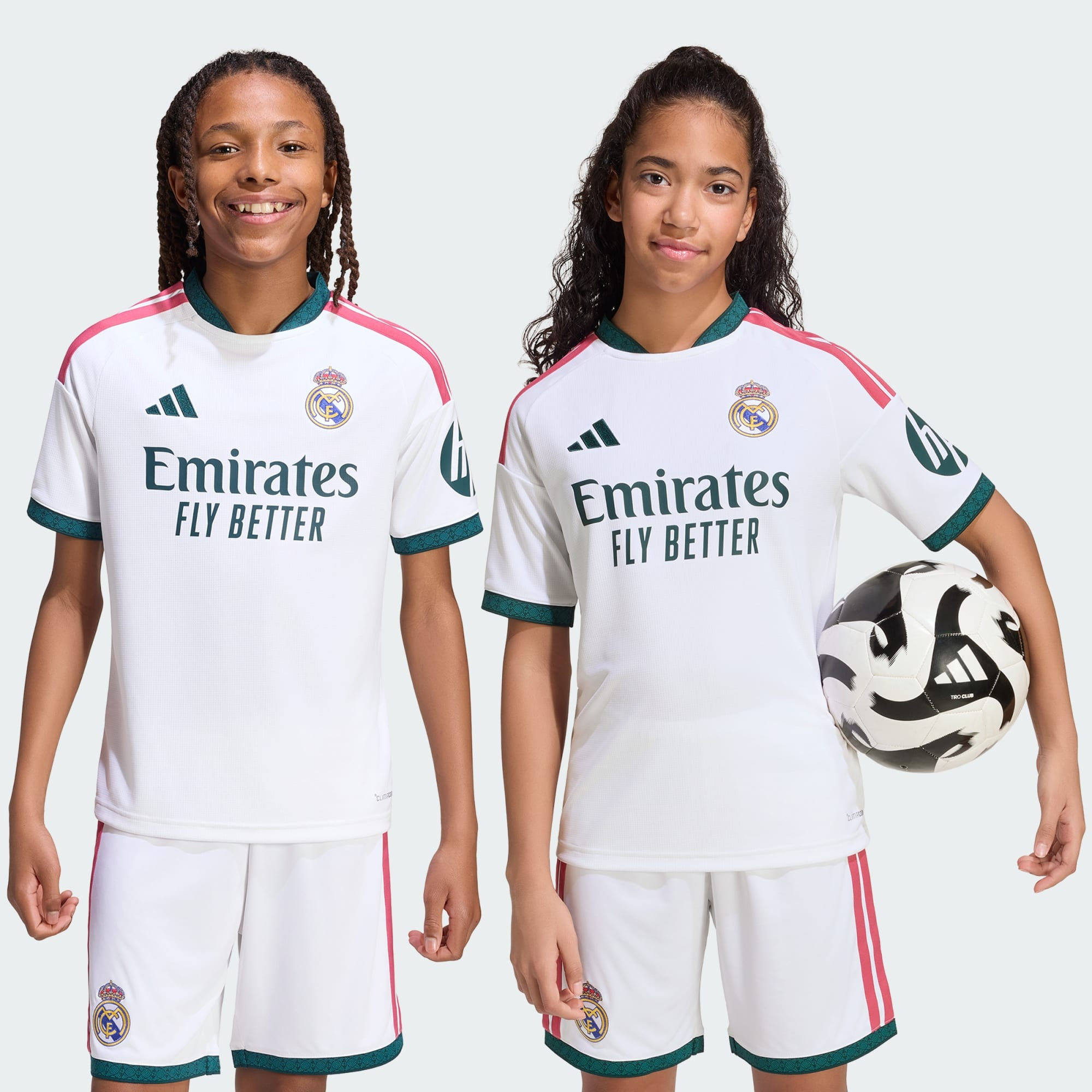 👑💎好比皇冠上鑽石與珍珠 Adidas Real Madrid 皇家馬德里 2026-27 主場童裝球迷版球衣 (可加印字章) JN8887
