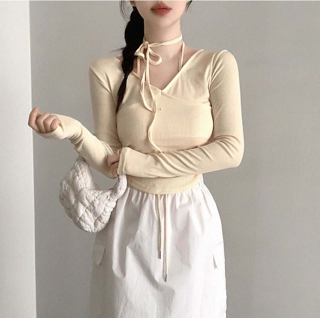 【 新品追加🍓 | 超韓！甜美度爆表⋆˚ʚɞ設計感交疊綁帶直紋上衣🎀💕 】 Sweetie Cross Ribbon Top(三色入)