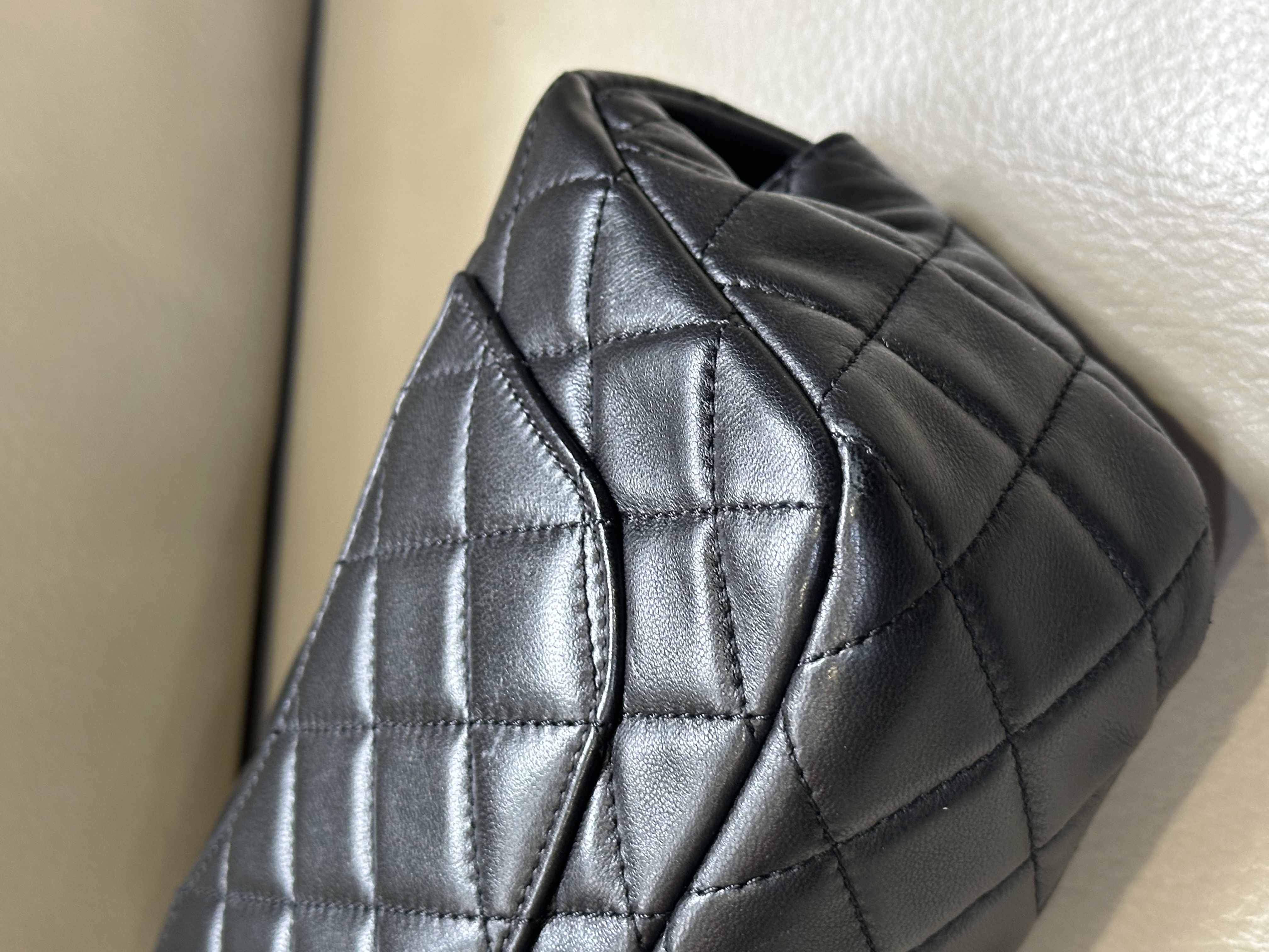 Pre-owned Chanel Mini Rectangular Pearl Crush Flap Bag / Product code :26040514