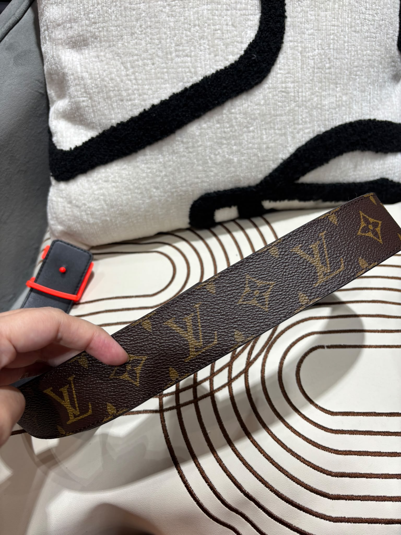 LV Logo Buckle Monogram Belt 85碼皮帶 MP216 100%Authentic ,99%new✅dust bag 