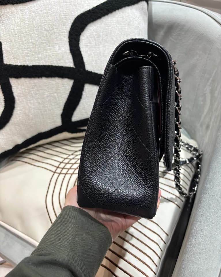 Chanel classic flap jumbo A58600 cf30 黑色荔枝牛皮銀扣，100%Authentic, 95%new ✅18card✅dust bag ✅box  