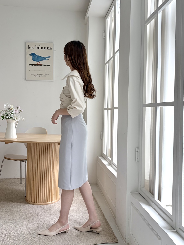 Leonie Tailored Midi Skirt (Misty Blue)