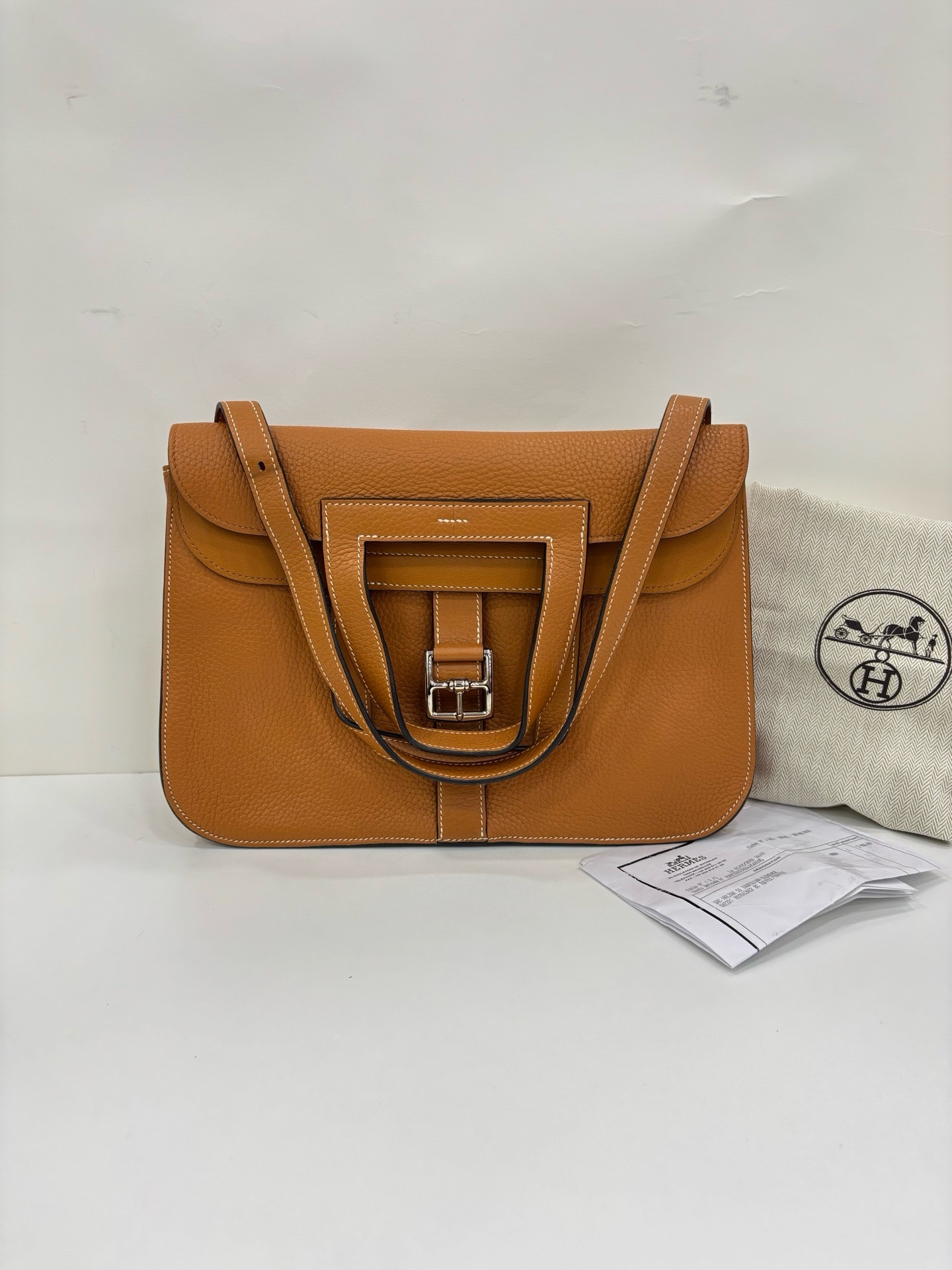 Pre-Owned HERMÉS Halzan 31 / Product Code:26052205