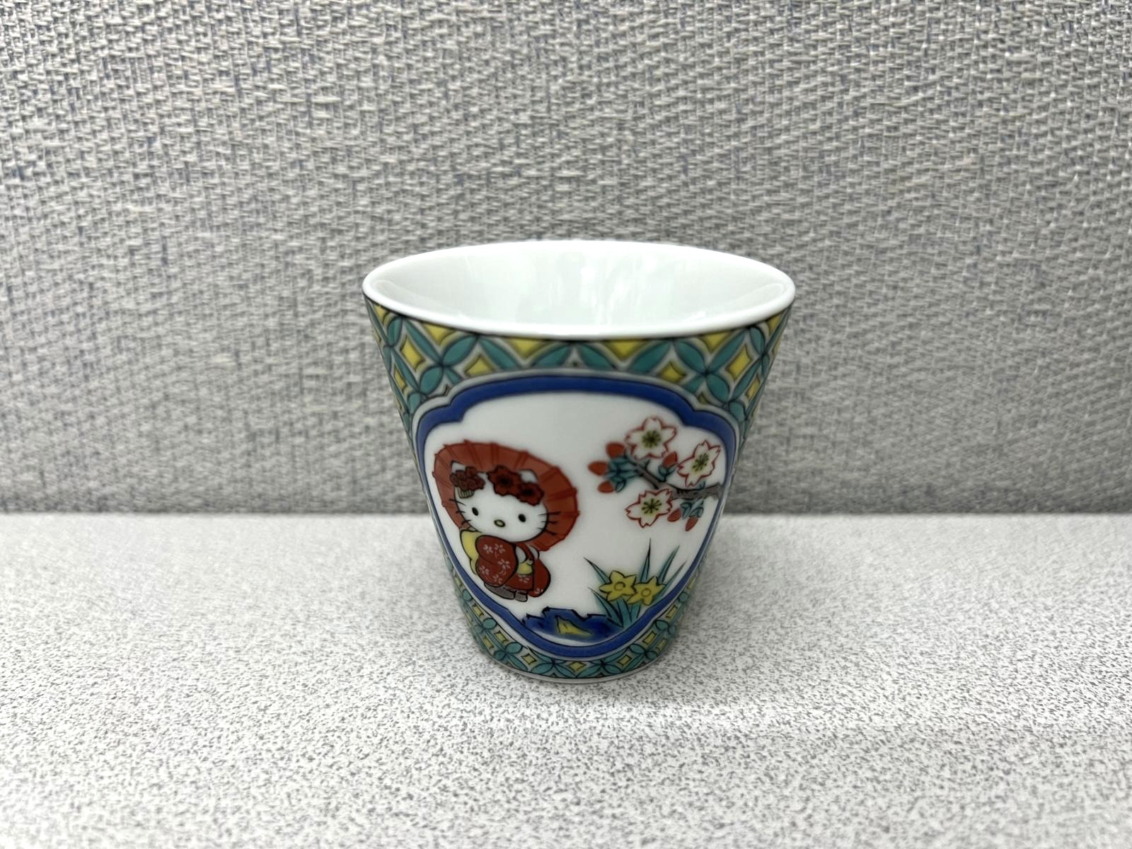 🎌日本直送🎌 Hello Kitty 日本製《九谷燒》清酒杯