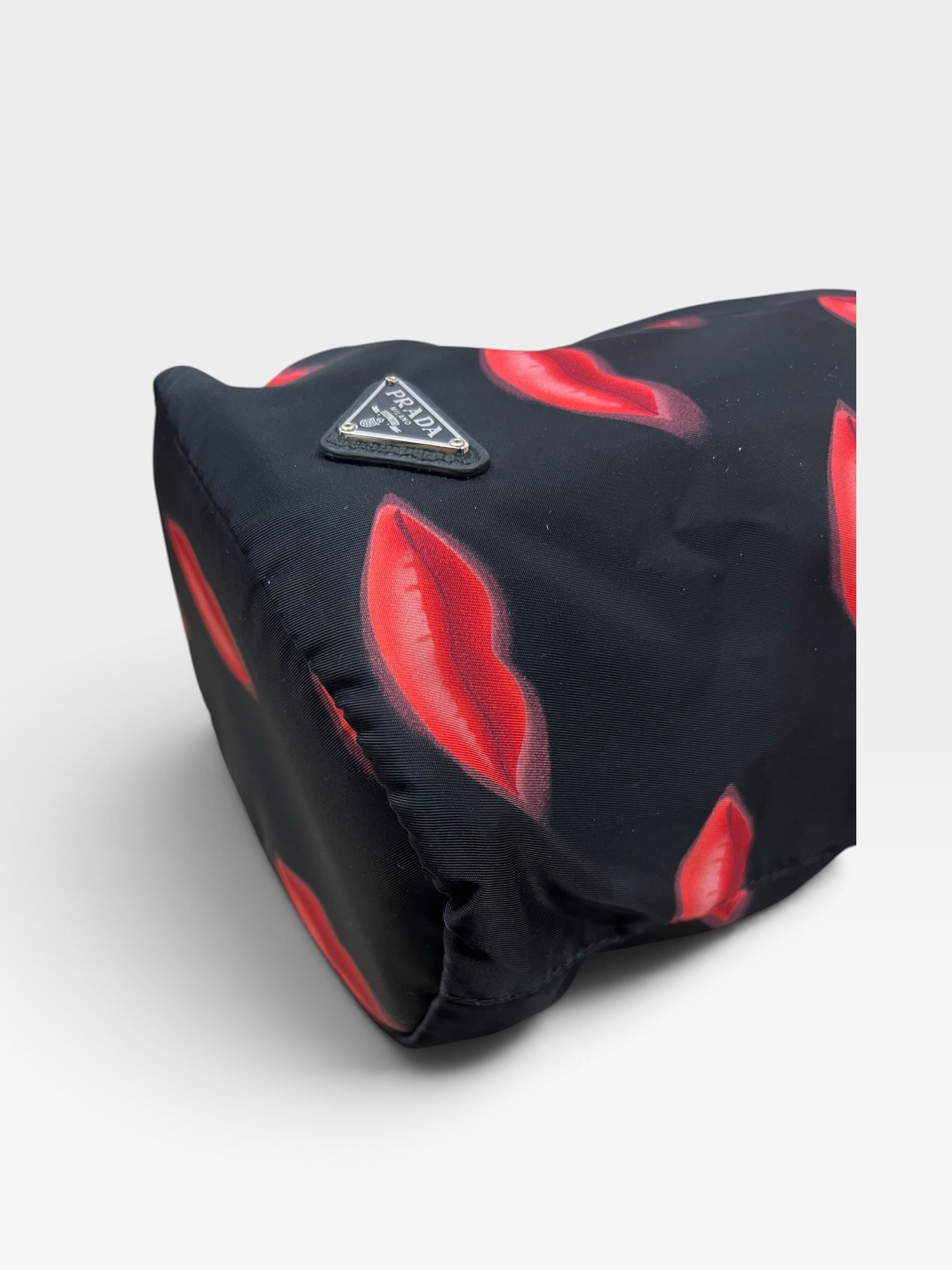 Pre-Owned Prada Tessuto Nylon Lips Print Bucket Wristlet /Product Code: 102804