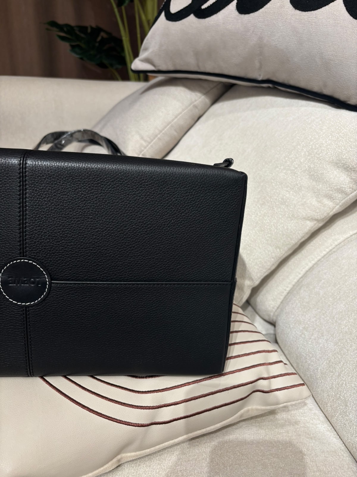 Loewe Cushion Tote Bag Black Calfskin 100%Authentic, 98%New ✅Dust bag