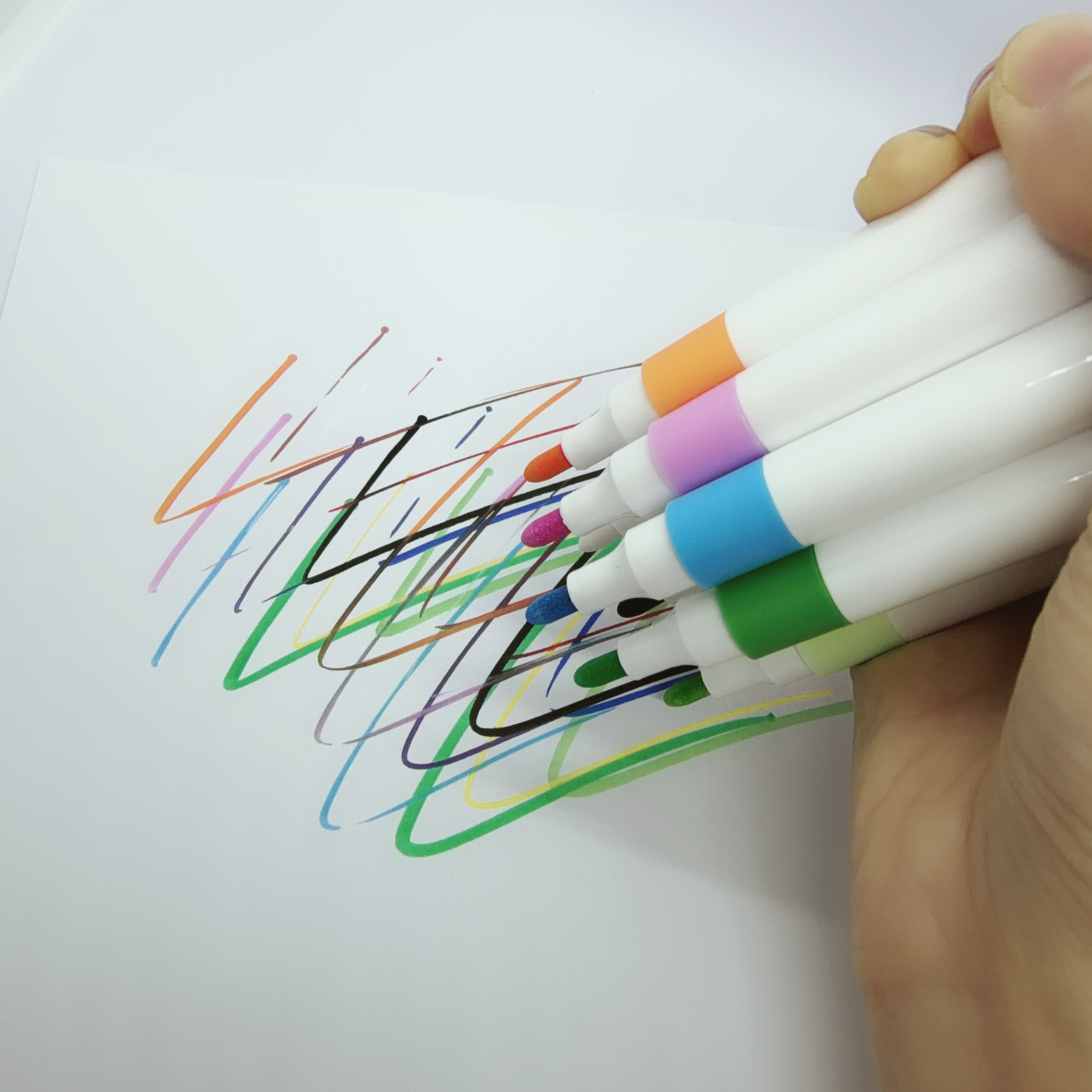 壓克力馬克筆套裝 (12色) / Acrylic Marker (12 Colors)