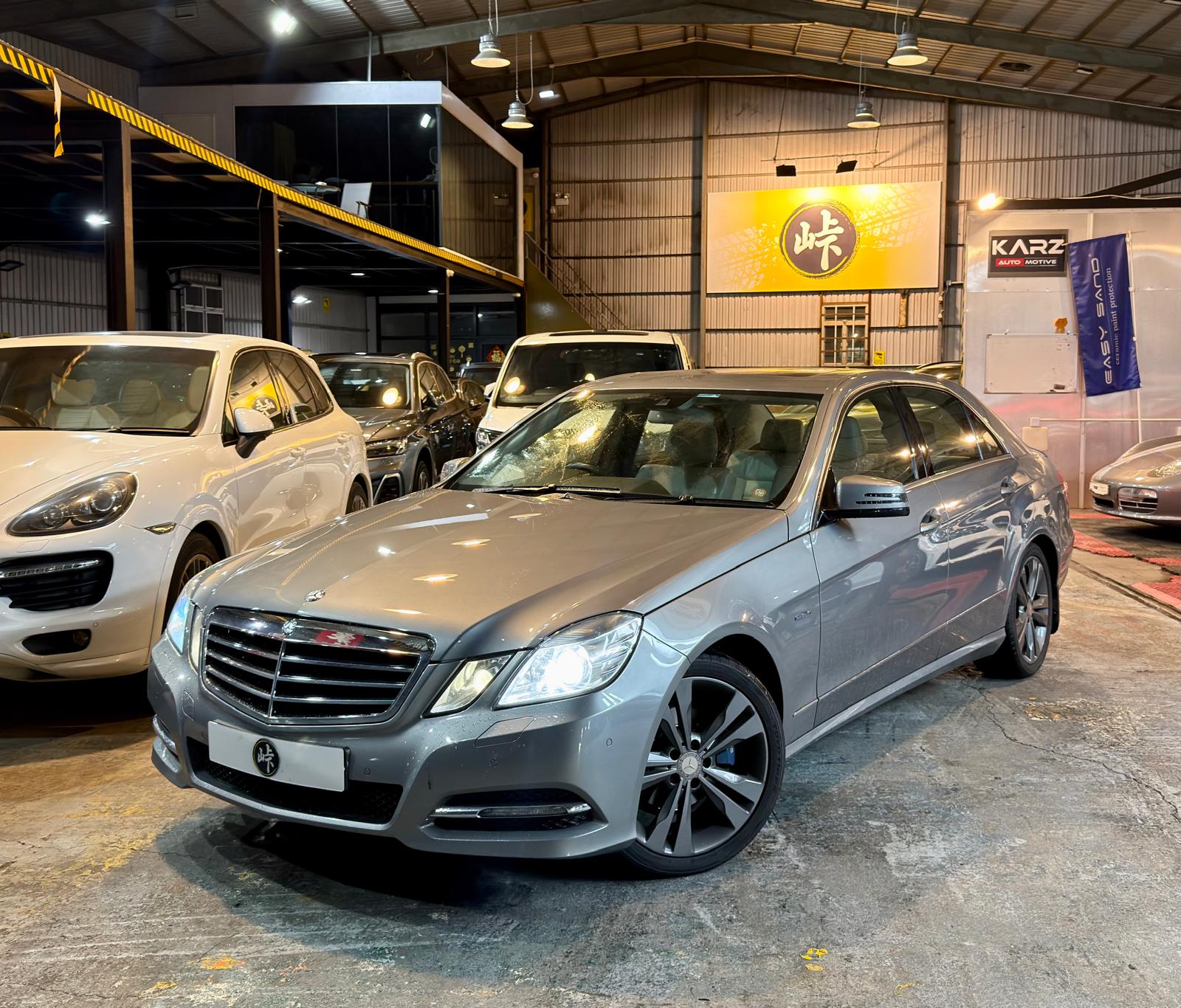 Mercedes-Benz E200 Avantgarde 2011