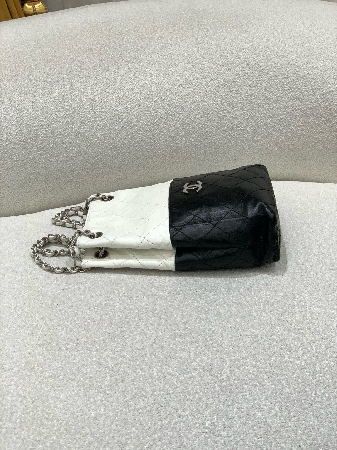 【預訂貨品】Chanel黑白熊貓配色水桶包