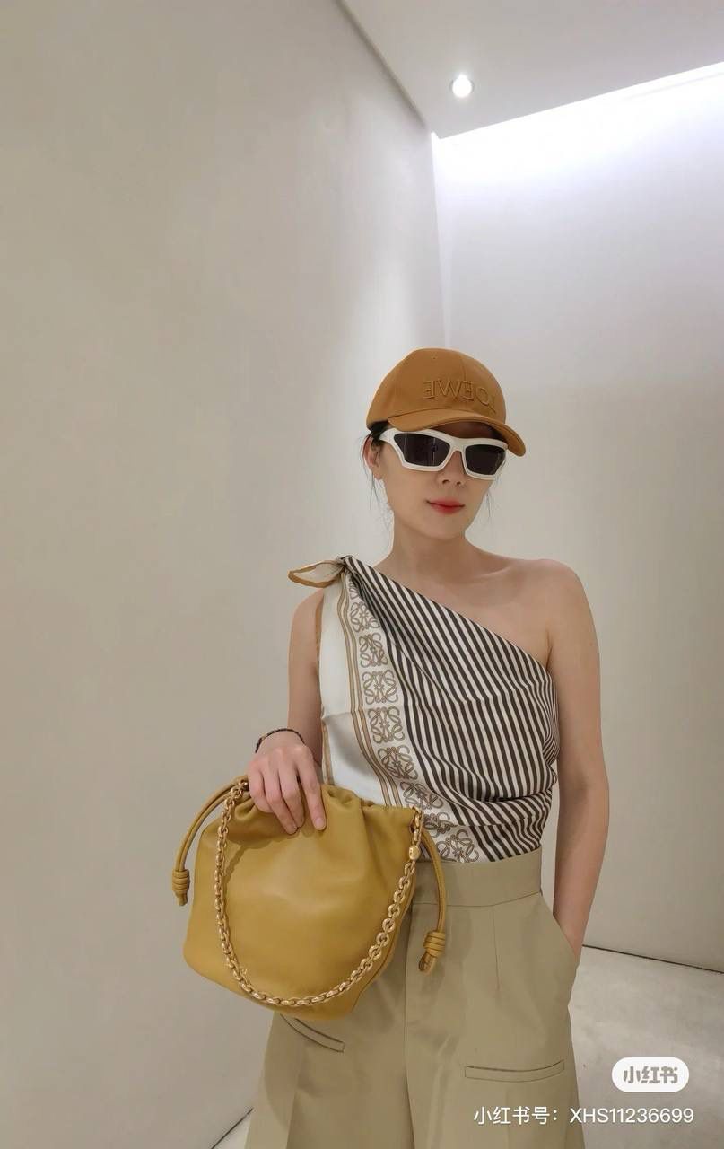 Loewe 罗意威 Flamenco Bucket 迷你水桶包