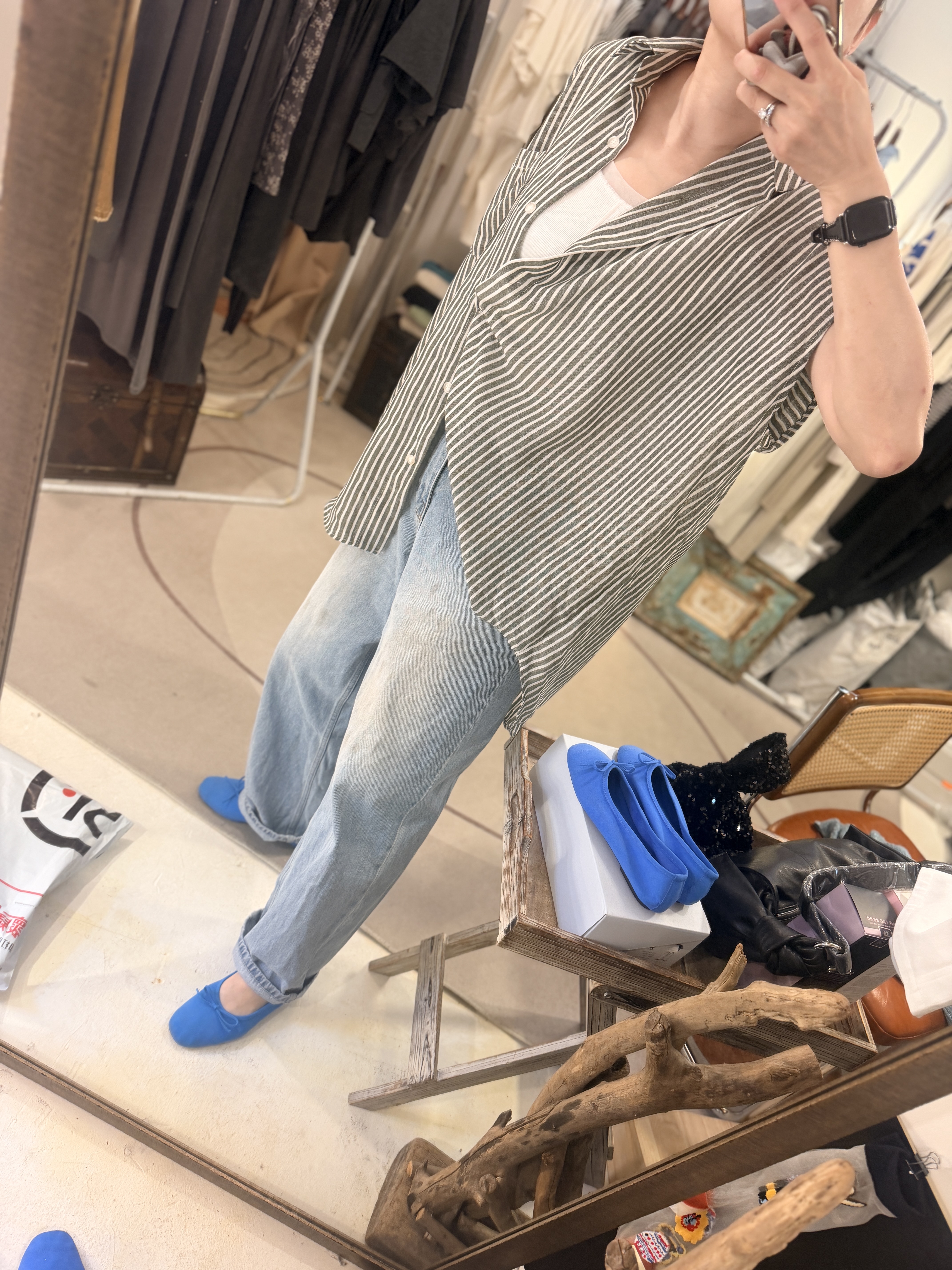 Loose cutting linen shirt