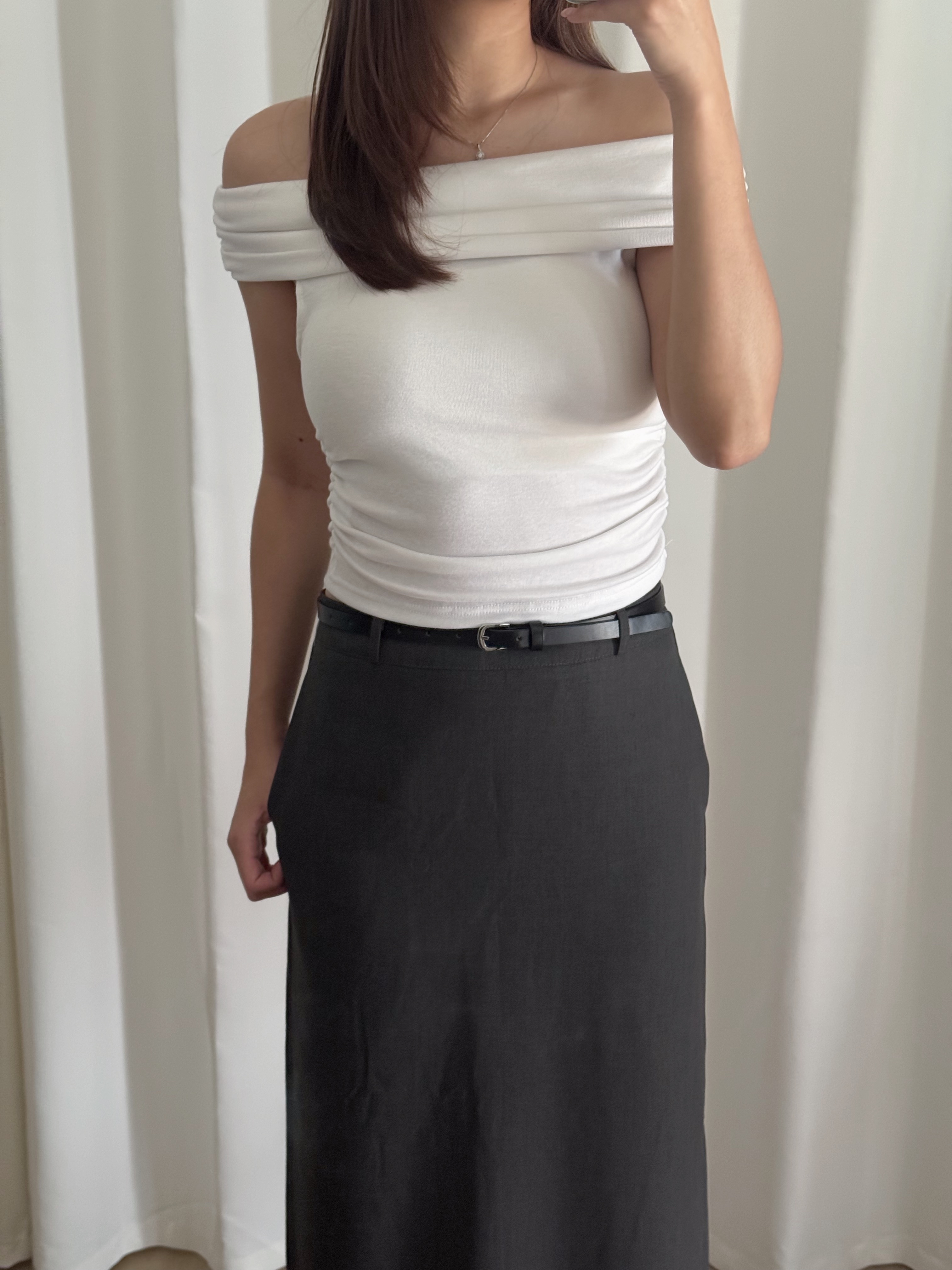 皺褶彈彈一字肩短袖上衣(兩色入)