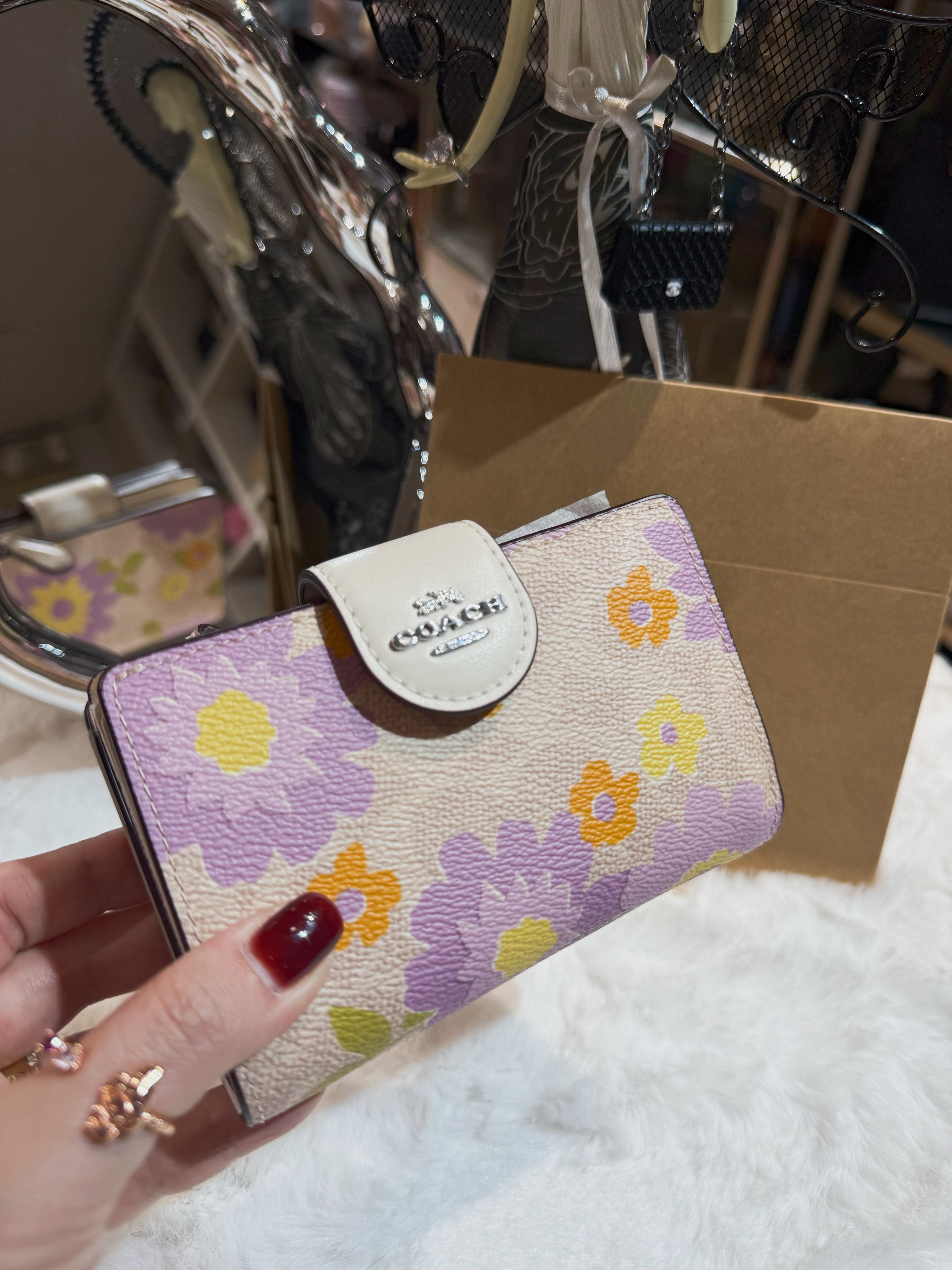 Coach medium wallet flora/purple