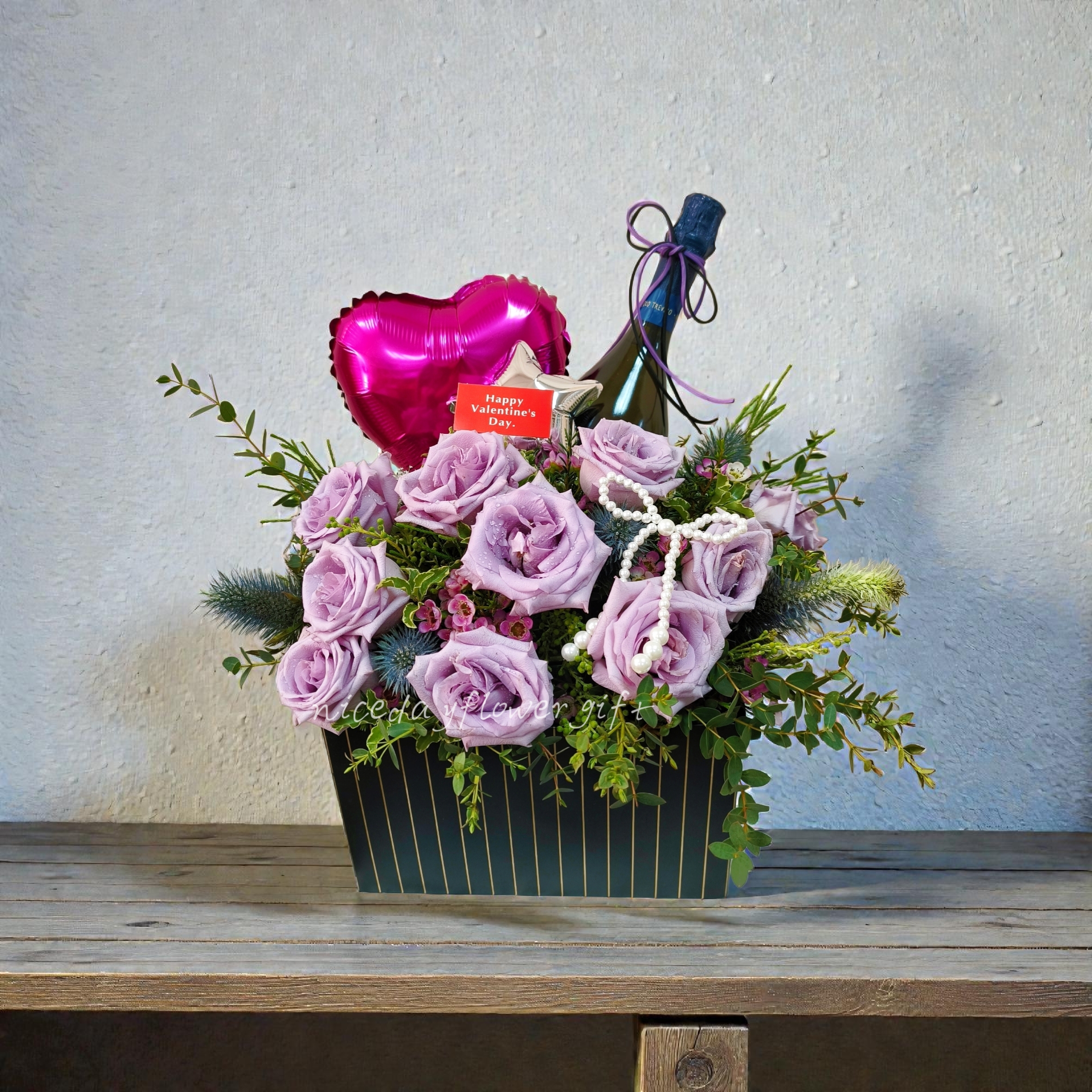 💞👑👑V2613 葡萄汽酒鮮花禮盒