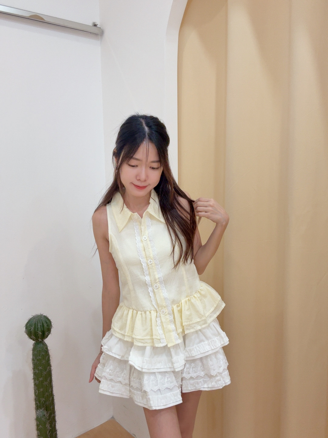 翻领蕾丝花边无袖娃娃上衣 R2949