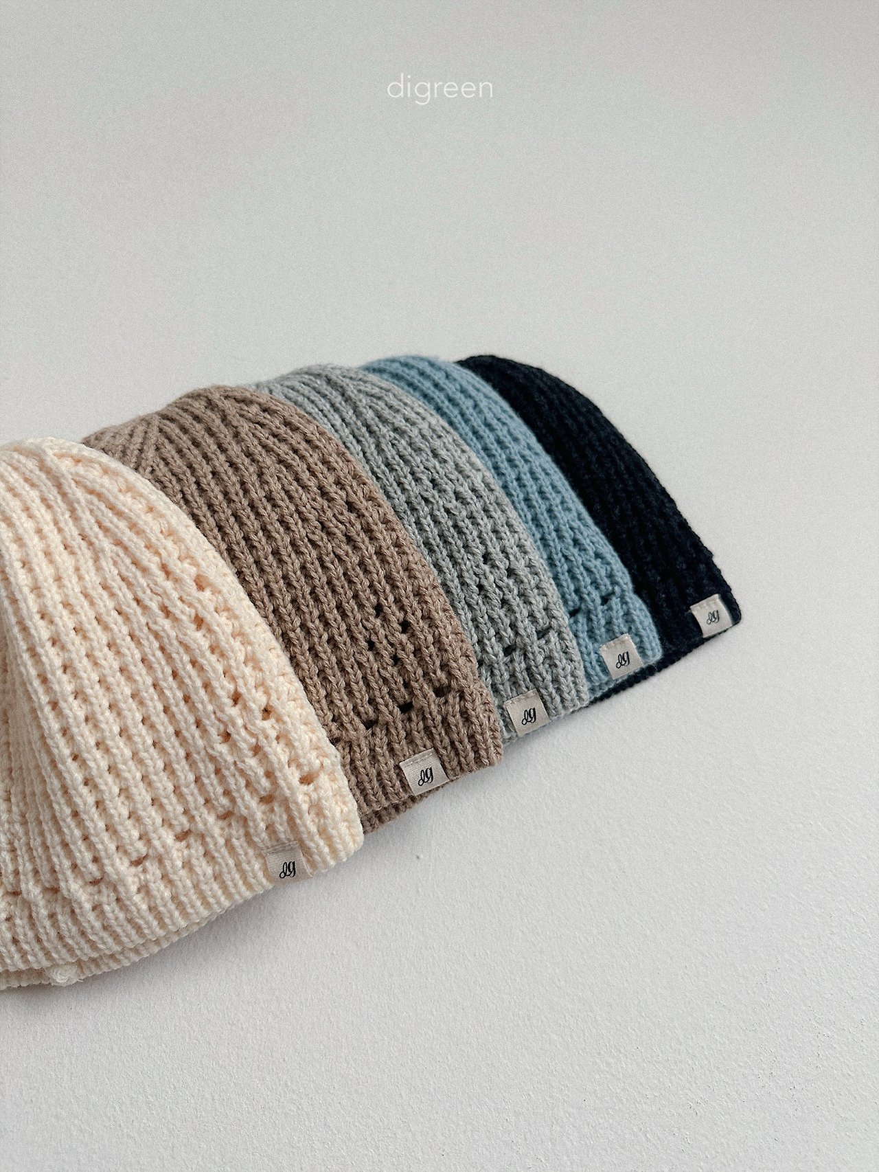 Digreen | eyelet beanie 