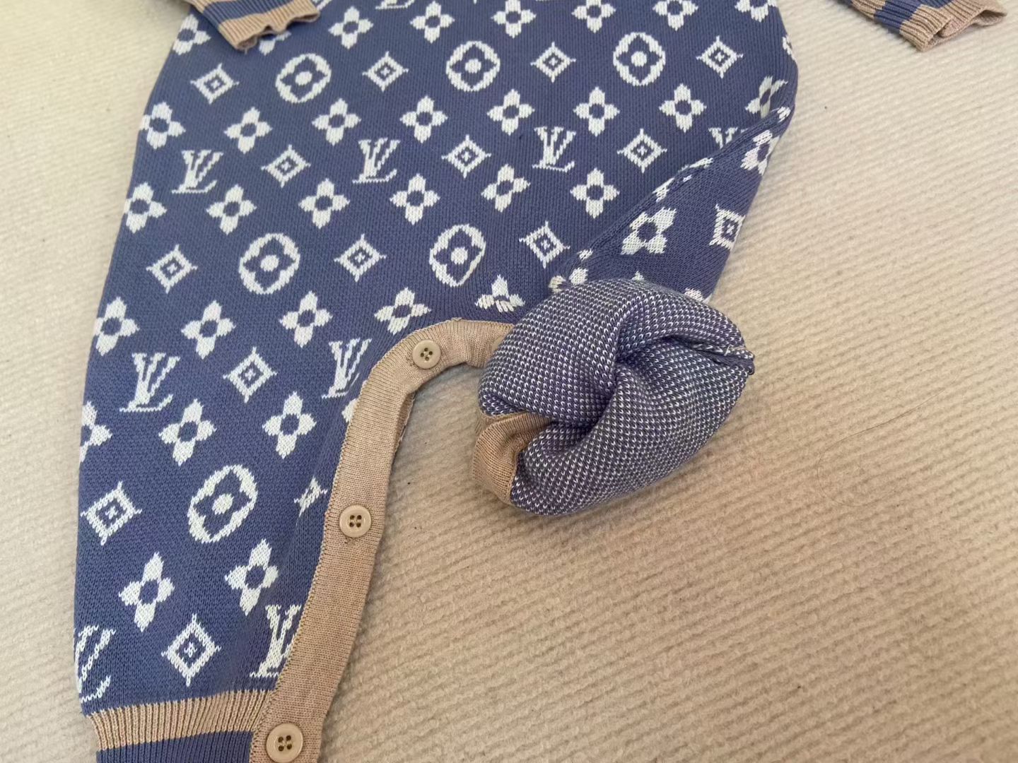 LV秋季新品老花針織連體衣 