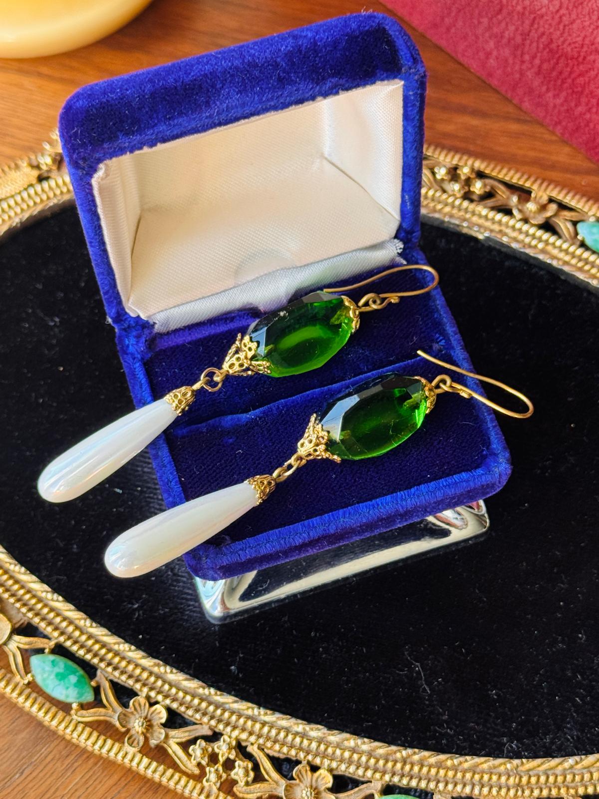Vintage Recomposed New Old Stock Czech Green Glass Hook Earrings((NZ130)