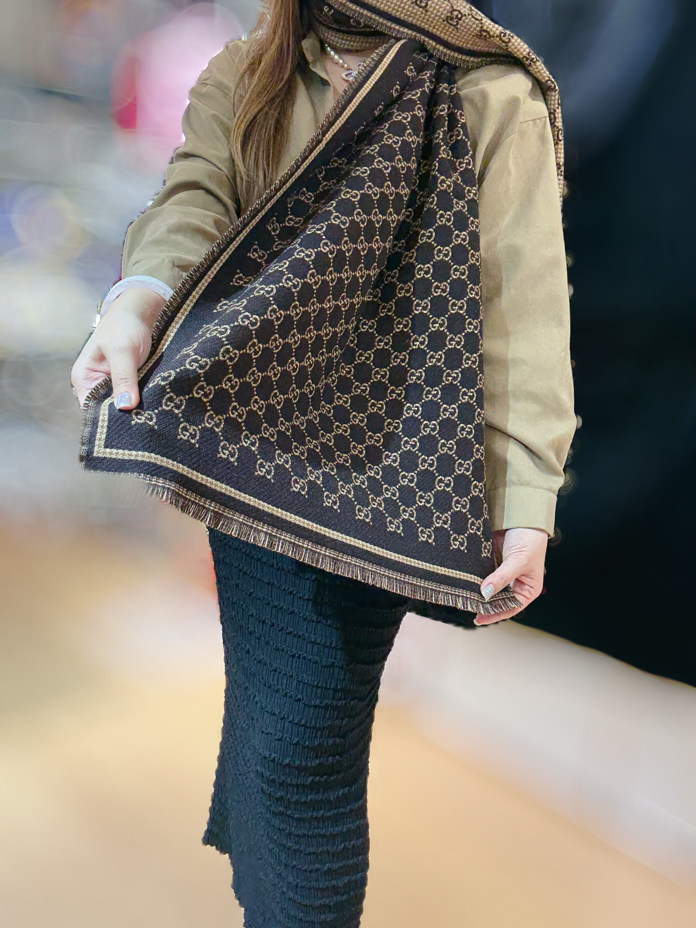 Gucci scarf 836264/brown