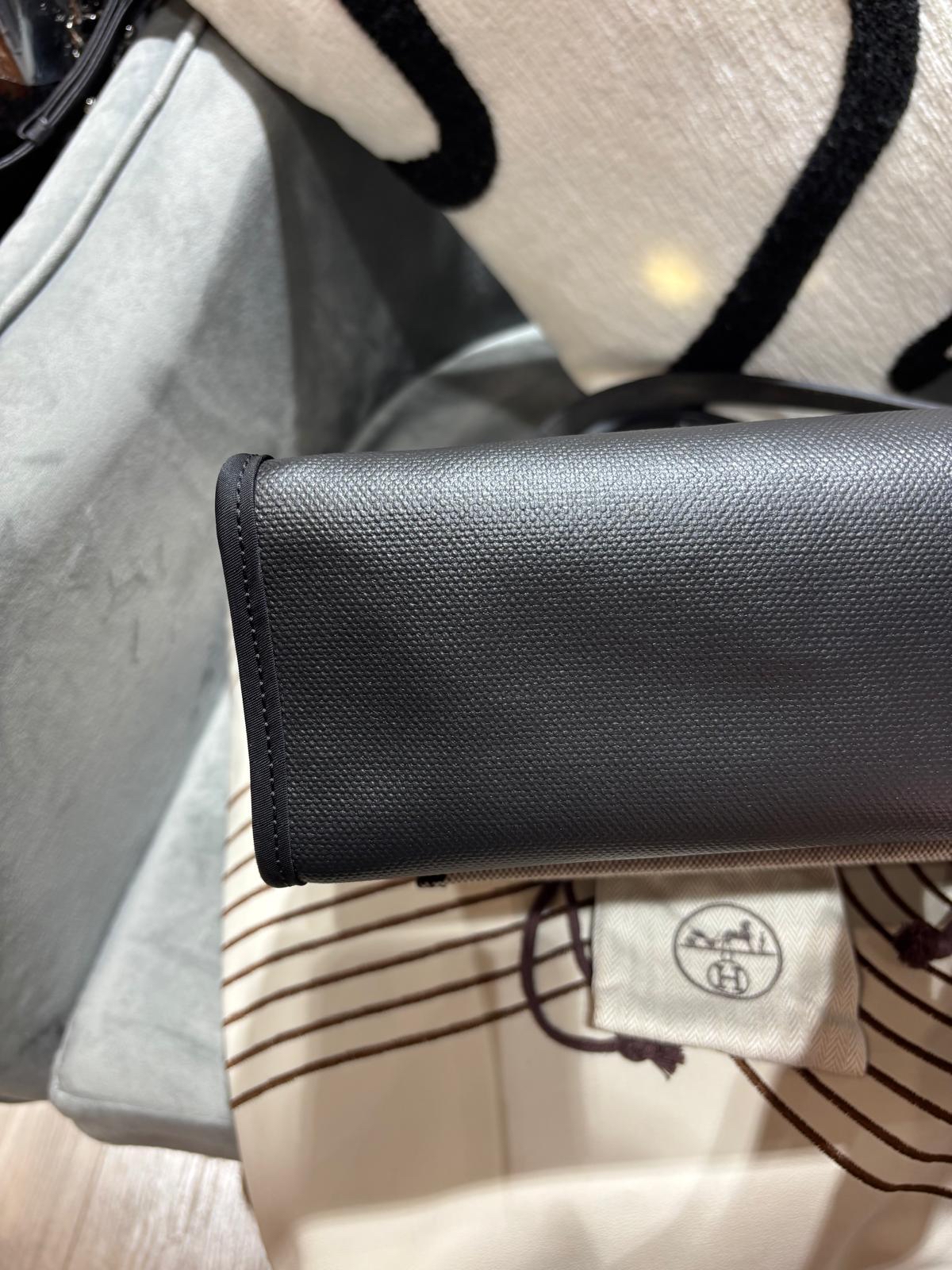 Hermes Herbag 31 Stamp Z 黑色金扣 100% Authentic , 98%New ✅Key Lock✅Dust bag