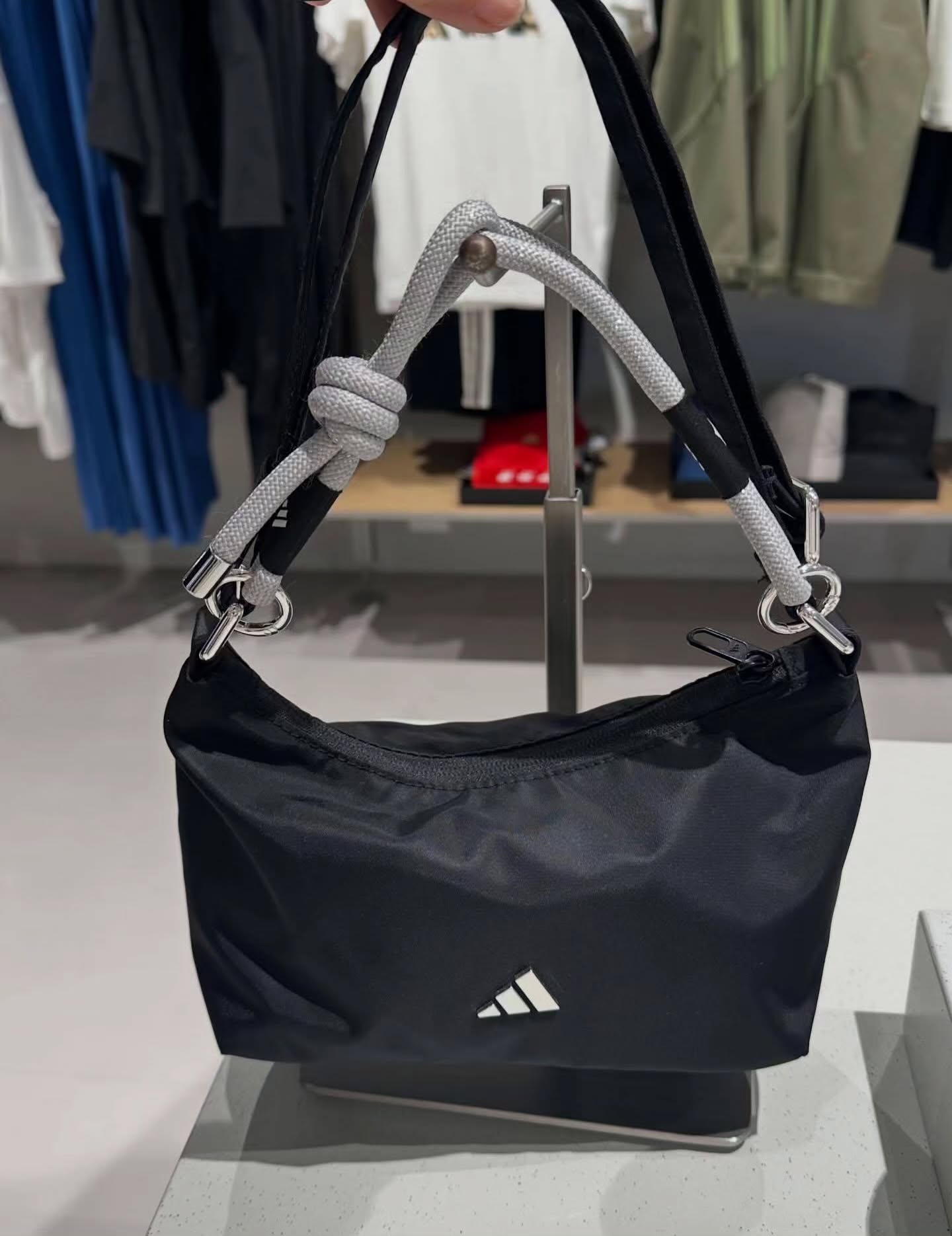 🖤三叶草 绳结斜挎包 🇭🇰