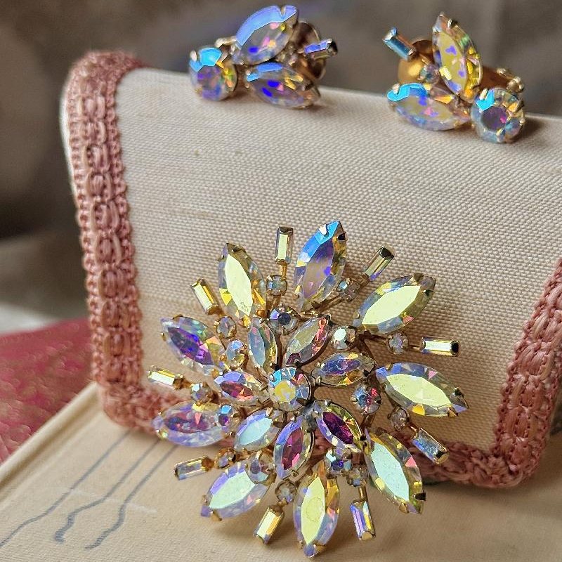 C.a. 1950s Aurora Borealis Starburst Brooch & Clip Earrings Set (MT2432)