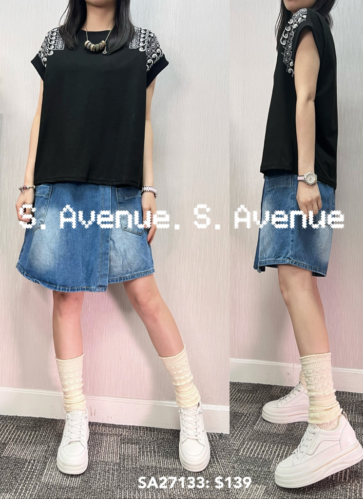 SA27133: 短袖側繡花tee