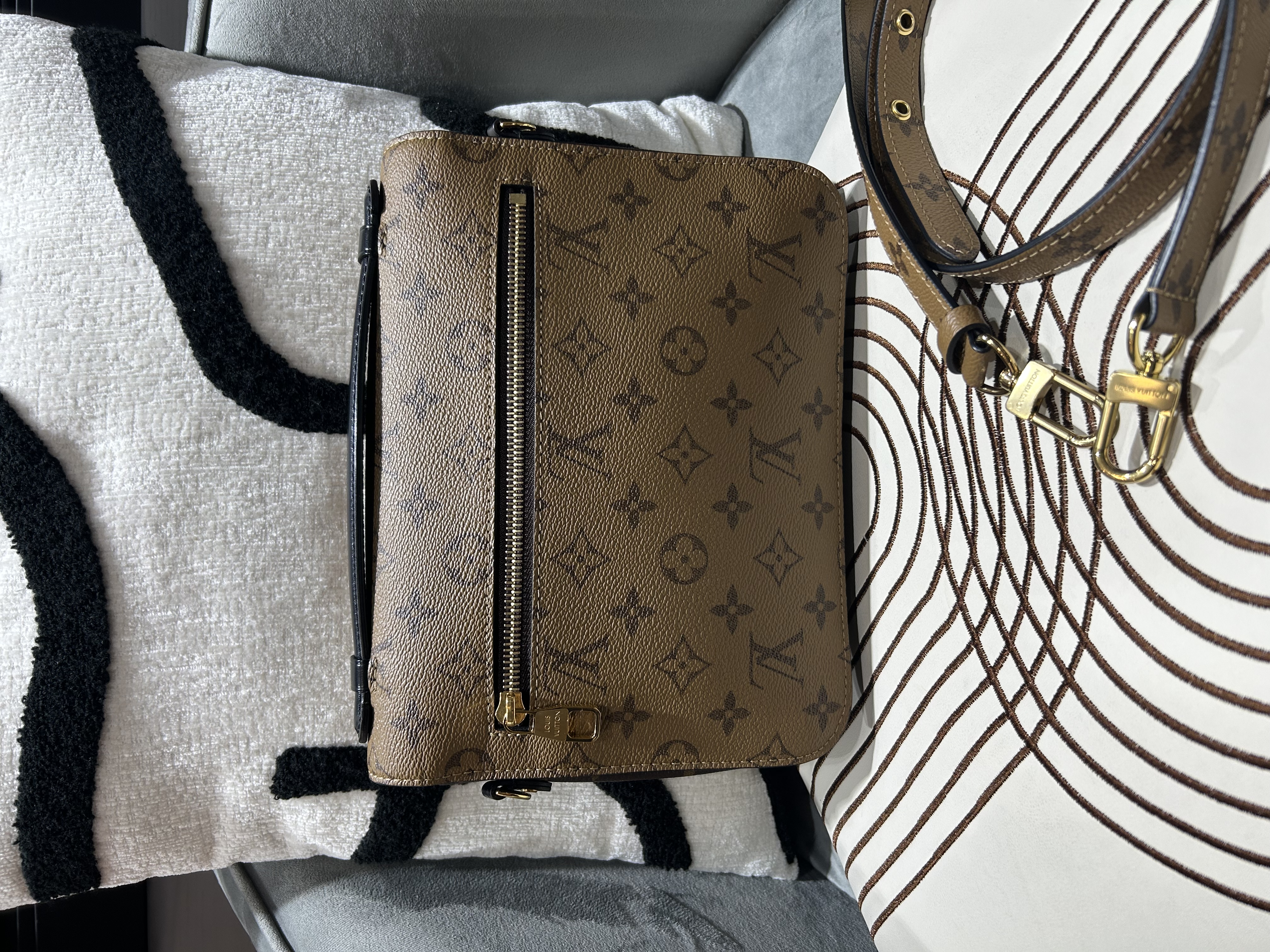 LV Metis Monogram 100%Authentic, 99%New ✅NFC✅Dust bag✅Strap✅Box