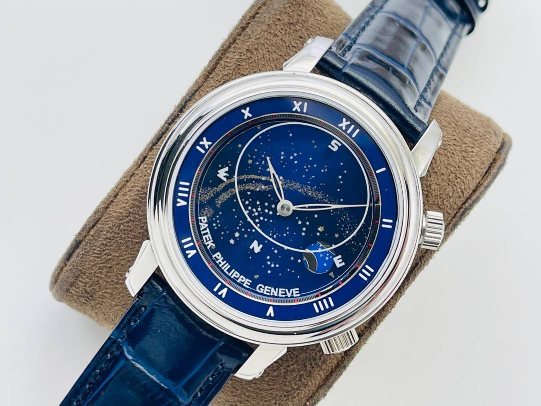 V4升级版 市场最高版本 功能跟正品一样 百达.翡丽星空升级终极版！升级细节： 1⃣️做到了跟正品满天星自动转的功能！ 2⃣️升级日历的排法和正品一样的顺序！ 3⃣️直径42毫米，厚度11毫米！ 4⃣️最大亮点：百达.翡丽星空里的月亮会根据天空上的月亮变化而变化！根据天空上的月圆月缺搬（初一月弯弯初十五月圆）到手表上了！