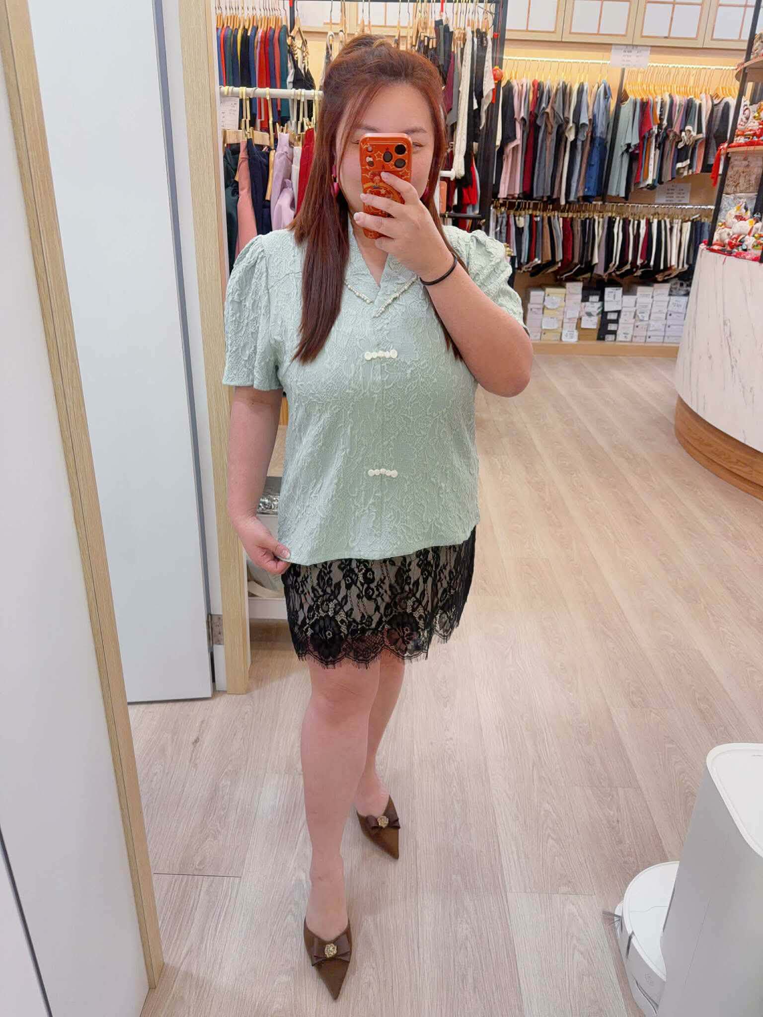 NJB01 BE#281973 V领珍珠盘扣上衣