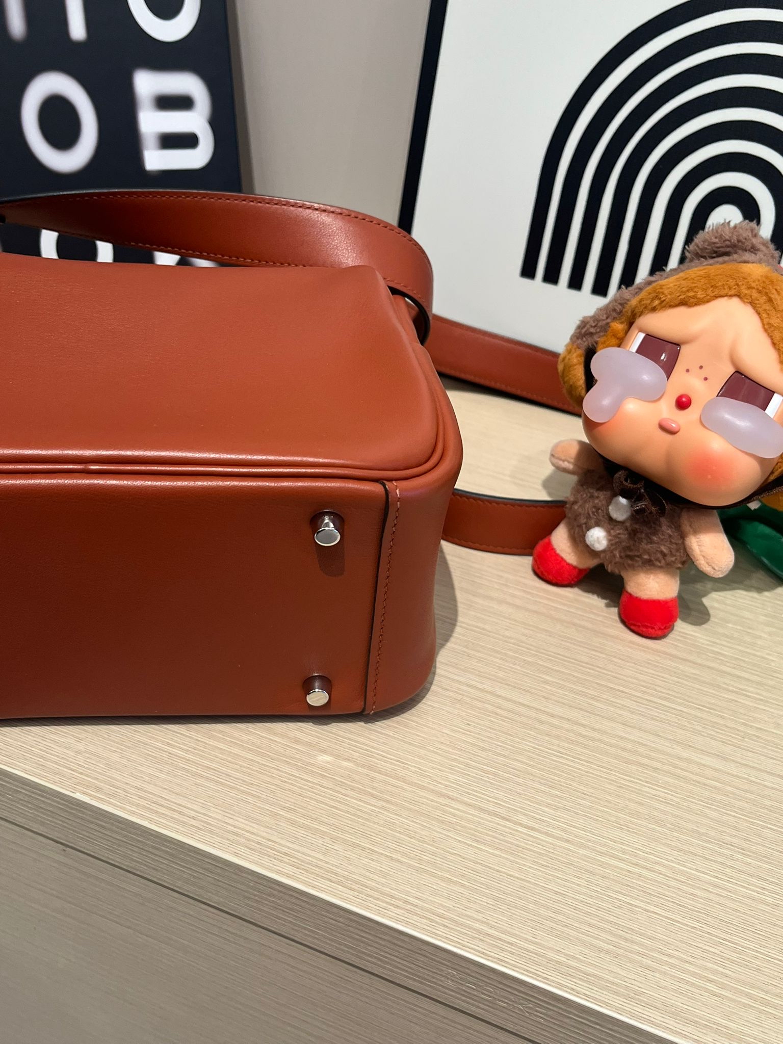 未使用品 Hermes mini Lindy, 6C 古銅色,STAMP U  100%Authentic ,99%New unused ✅塵袋✅box